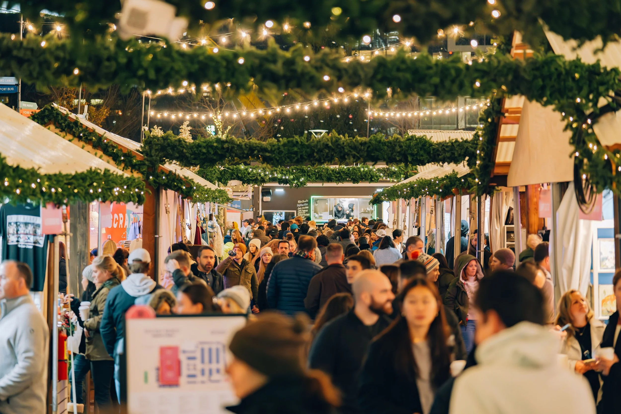 SEAPORT_TREELIGHTING_@ROBIN_WINCHELL-44.jpg