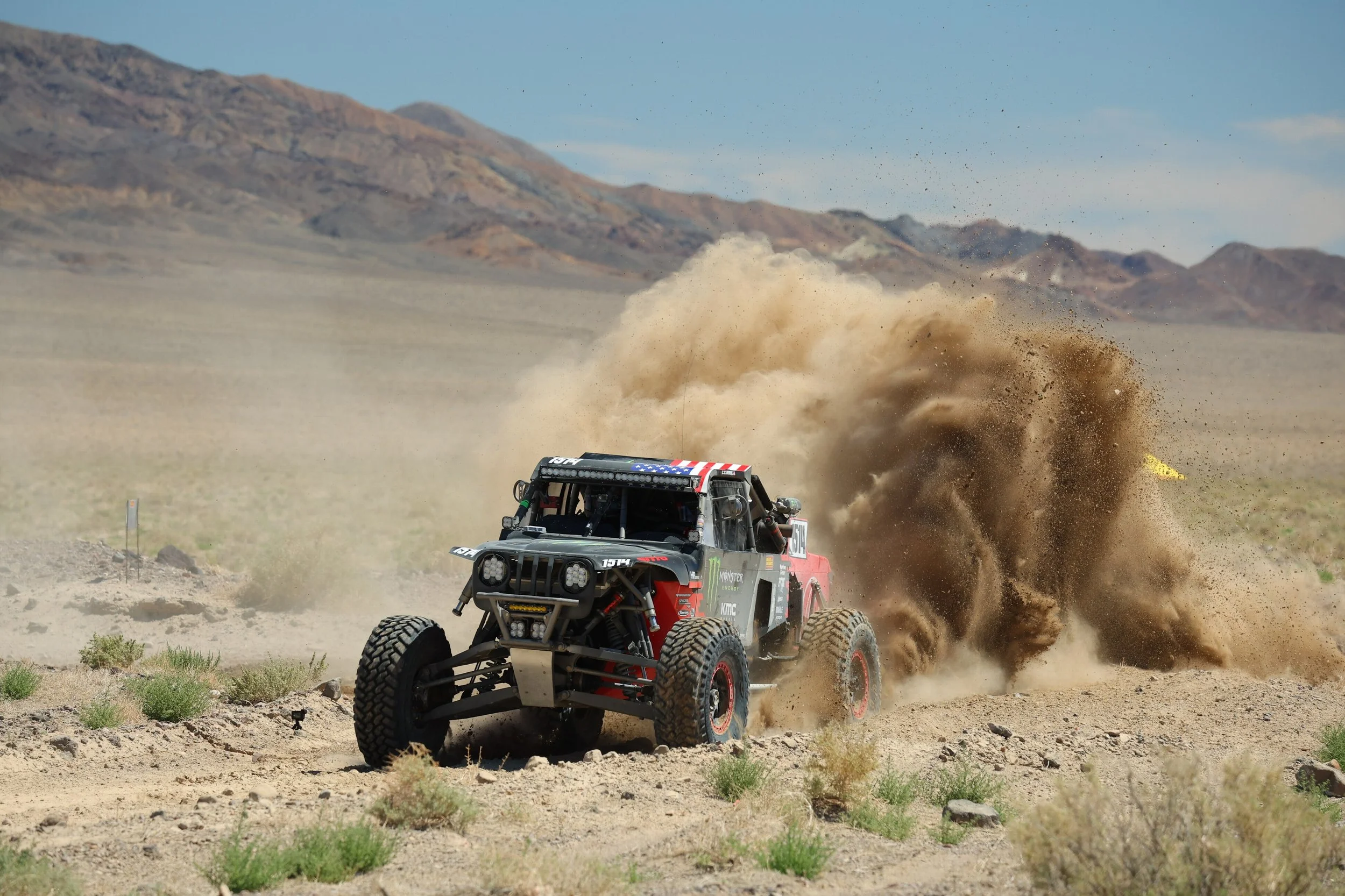 8_12_CaseyCurrie_Vegas2Reno_RaceDay_TrophyJeep_NoCrop_002.JPG