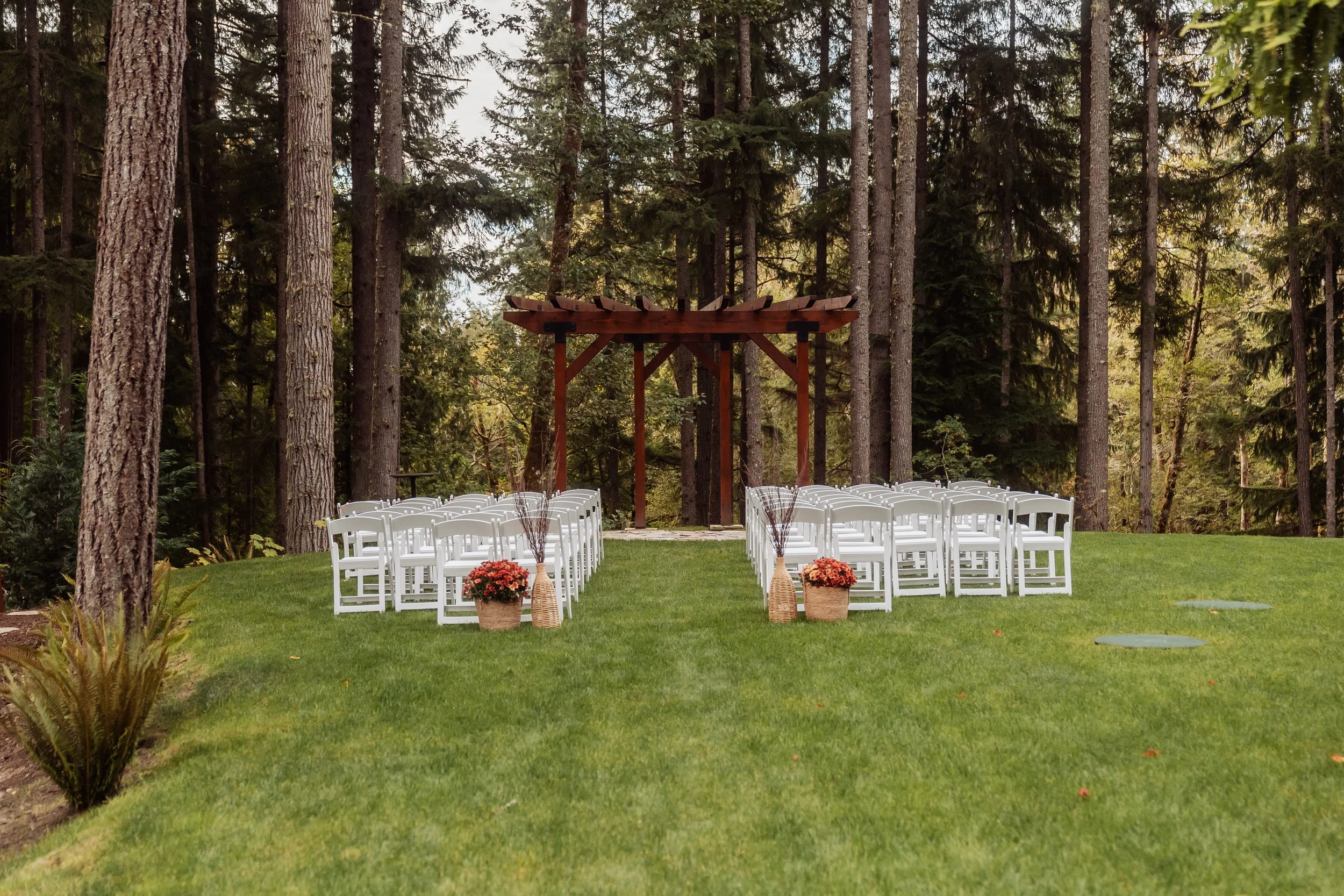 Outdoor PNW Wedding Deal