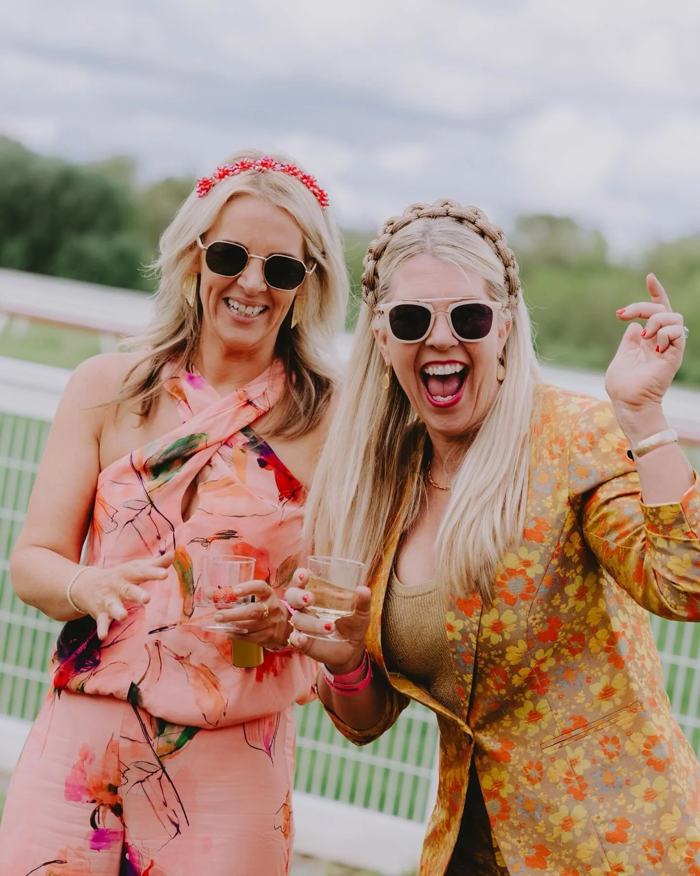 Kyneton Cup highlights 🏆✨ Melting over these colours today! (Also thanking the rain gods for clearing as soon as I walked out with my cameras on 🙏🏼 and giving me sunshine ☀️ ) 

There&rsquo;s nothing I love more than capturing the energy of an eve