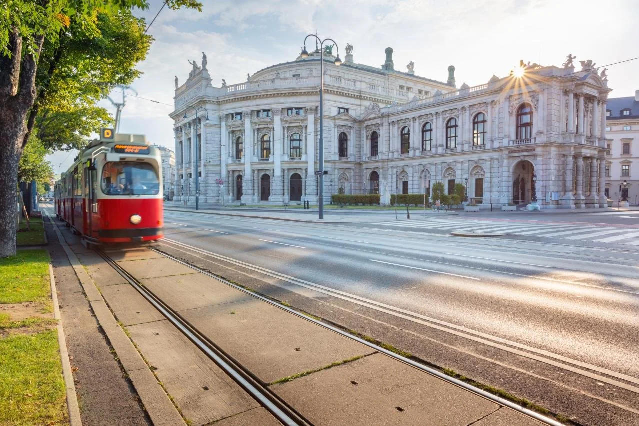 Lufthansa Group - Many Ways to Europe