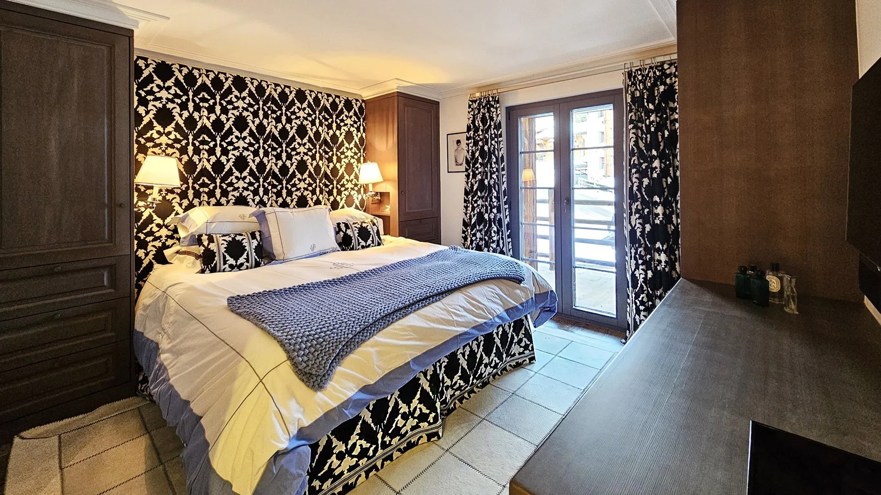 Bedroom_3.jpg