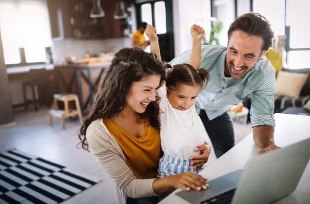 Familie blij met advies Altijd Voor Elkaar