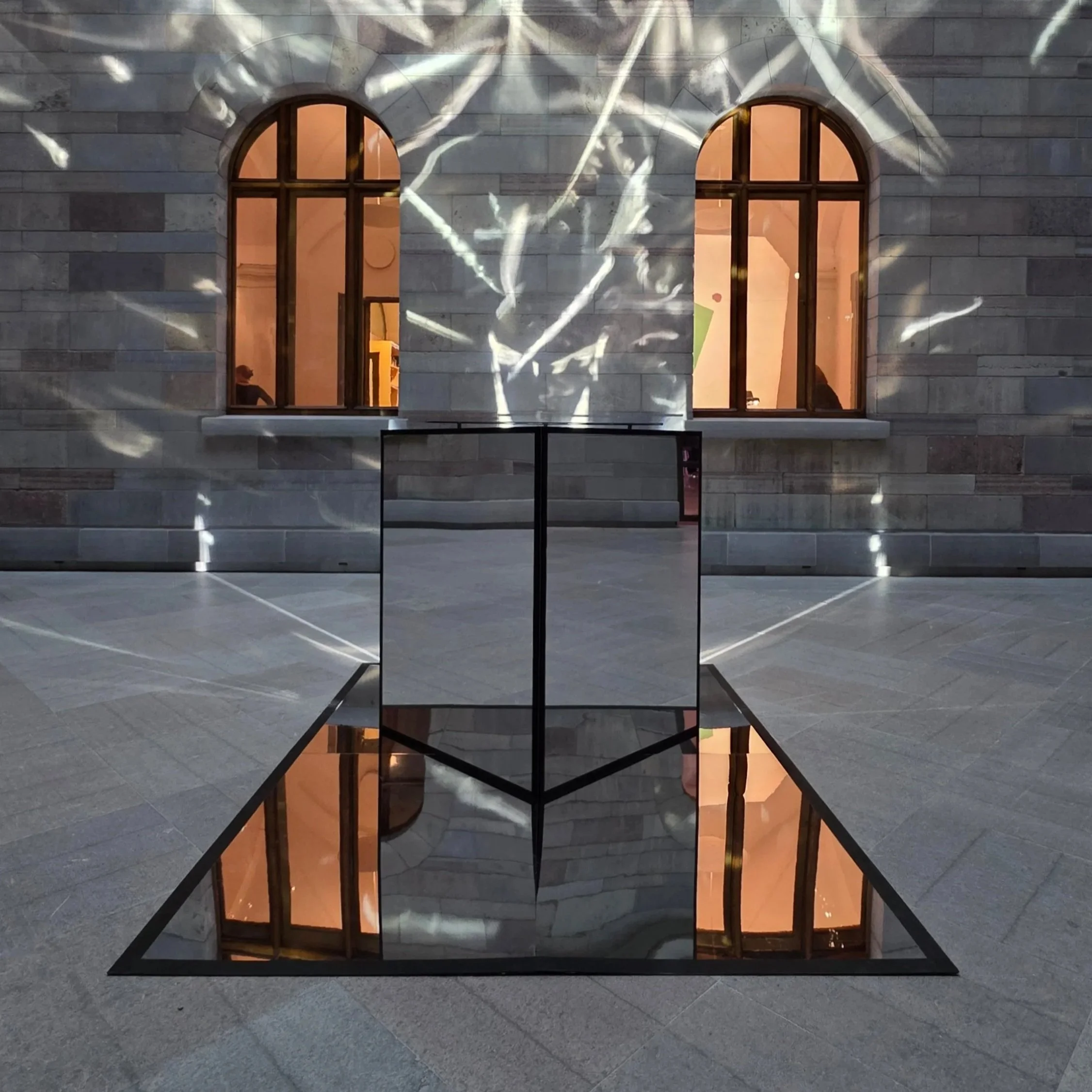 REFLECTION MACHINE