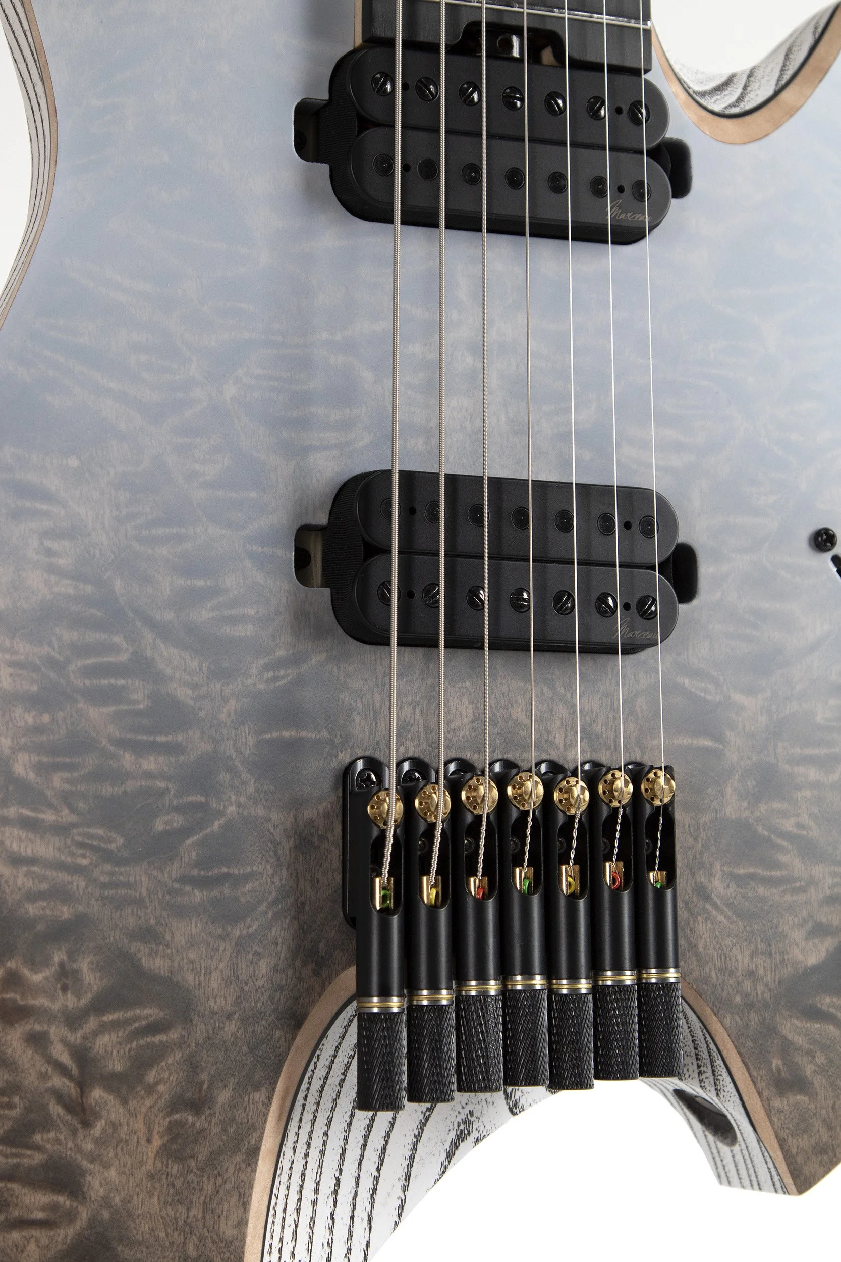 Infinia Neptune NE9506 Quilted Maple top and headless hardware