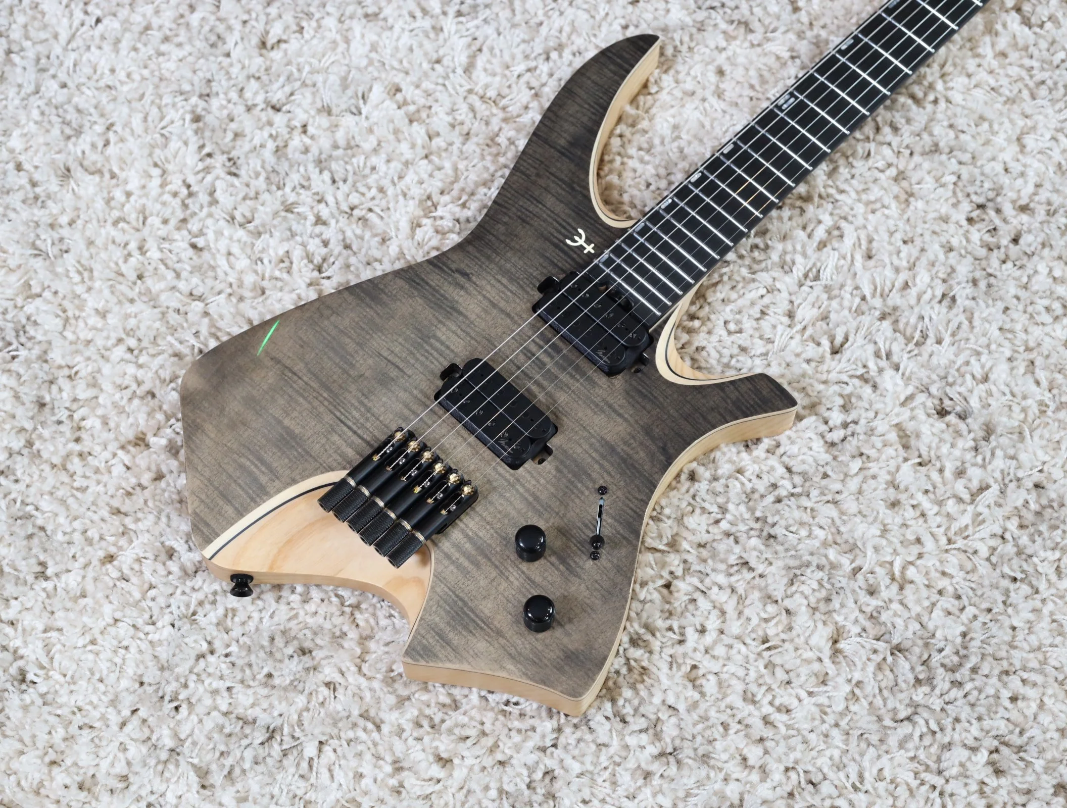 Neptune Obsidian Black NE6105