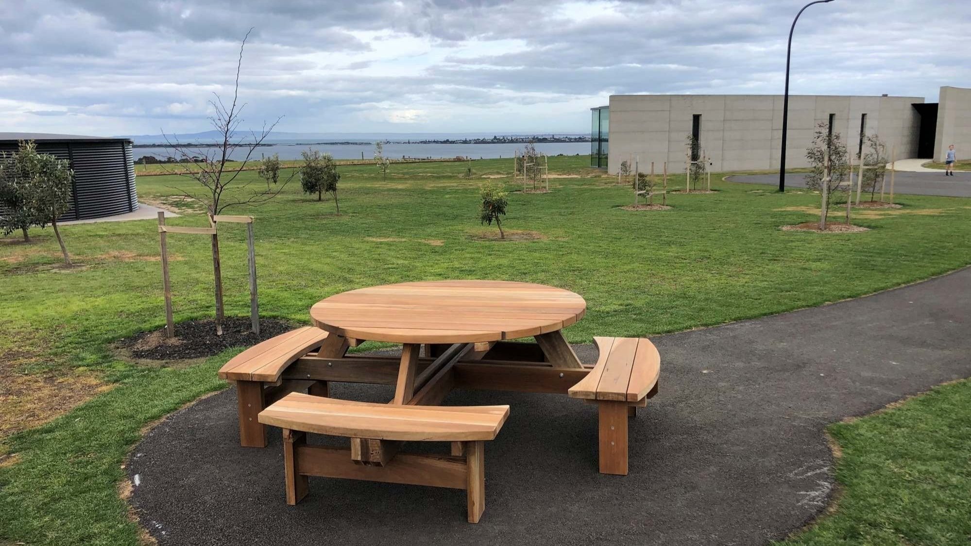 tk-tables-round-picnic-table-9.jpg