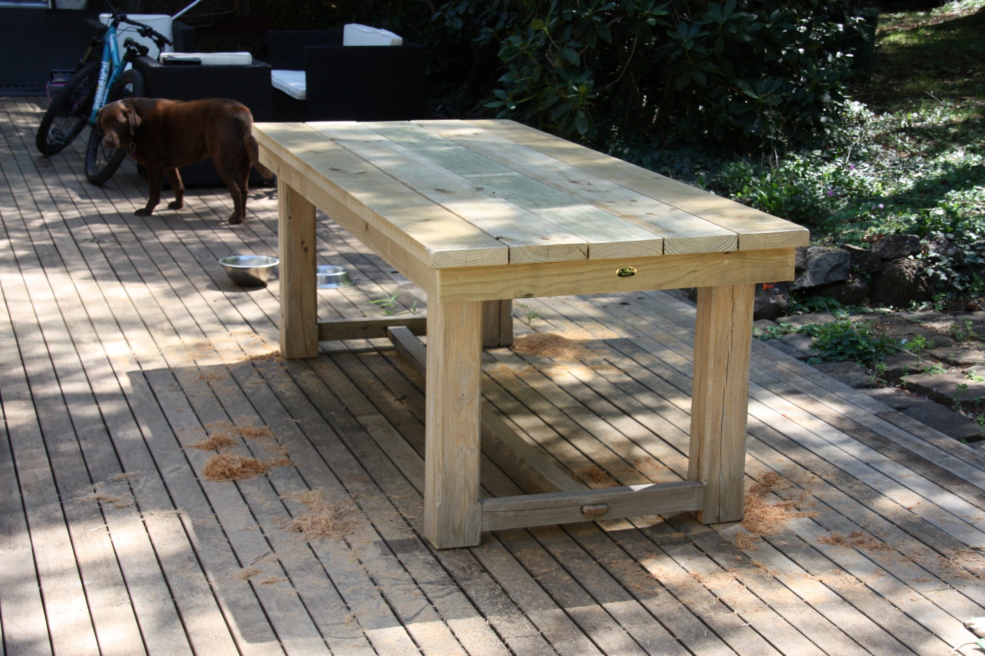 tk-tables-solid-posted-table-1.jpg