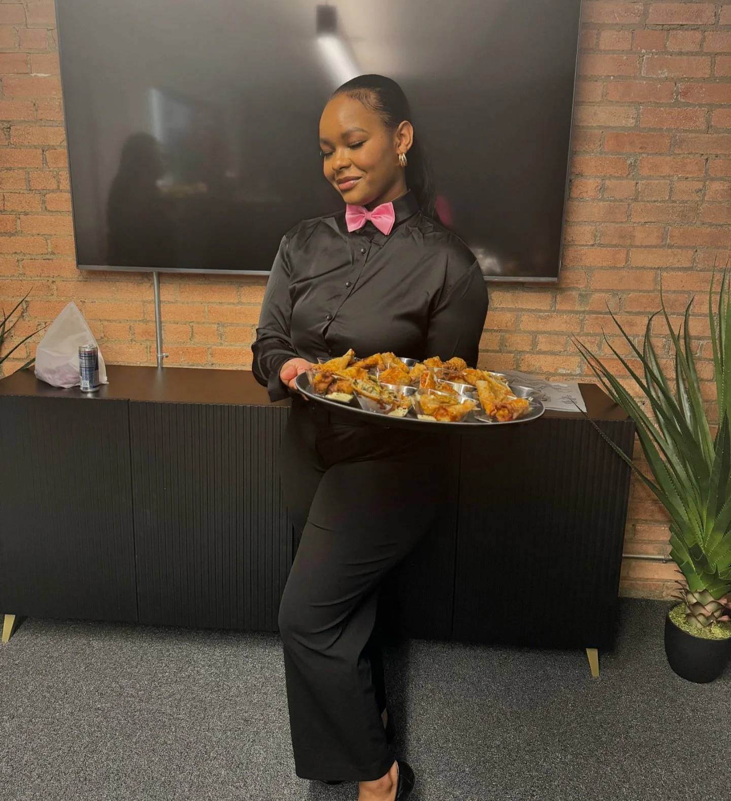 Let the #Prettytastycrew serve your next event! 🤵🏽&zwj;♀️🎉

Book Pretty Tasty Cater for all your catering and event staff needs! Visit www.talktasty2me.com or call 469-336-7669 for more information!