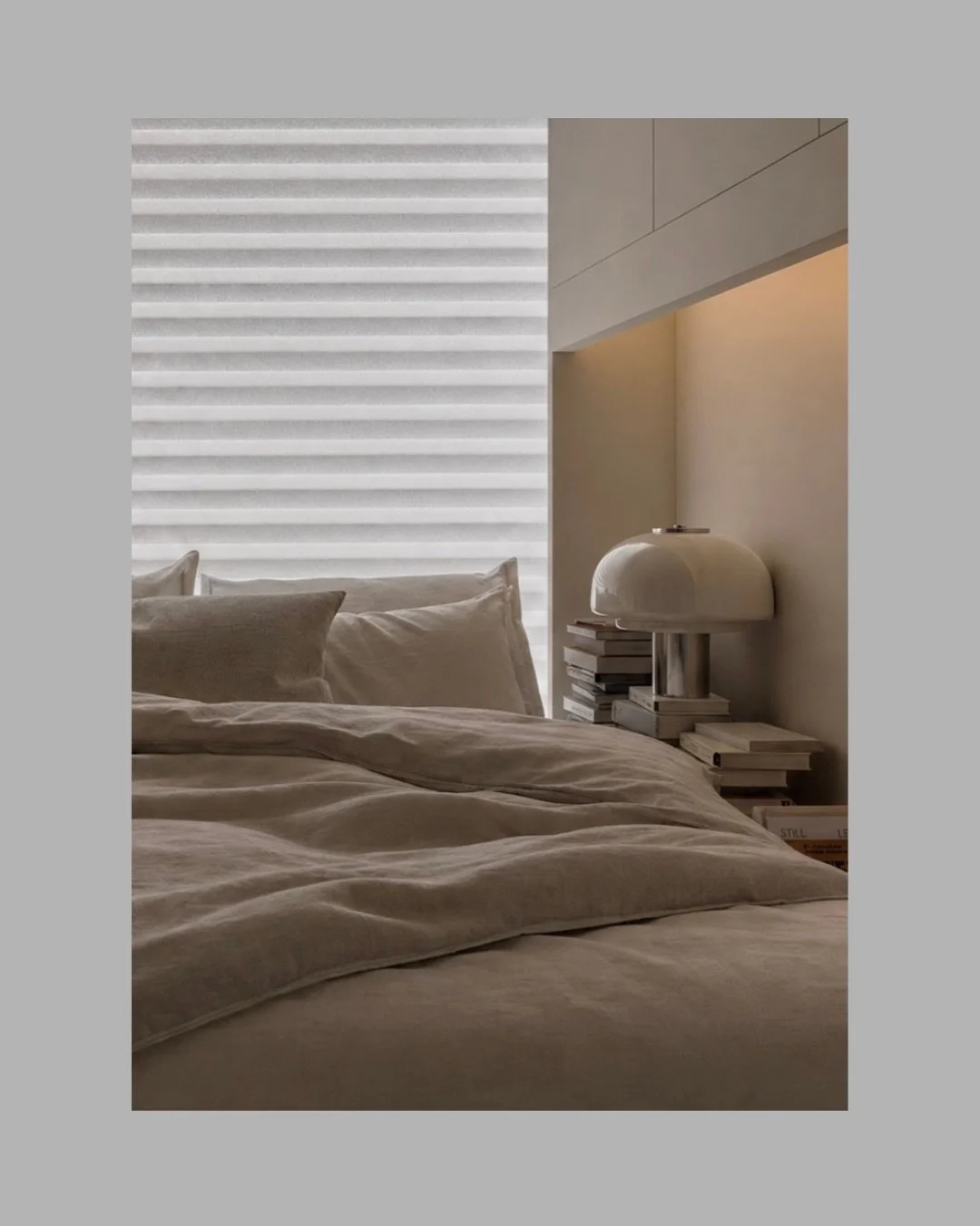 In 2026, luxury no longer lives in the price tag. It lives in the pause.

It&rsquo;s the silence between meetings. The weight of a well-made object in your hand. The ability to look up from the screen and actually see the light hitting the wall.

Lux