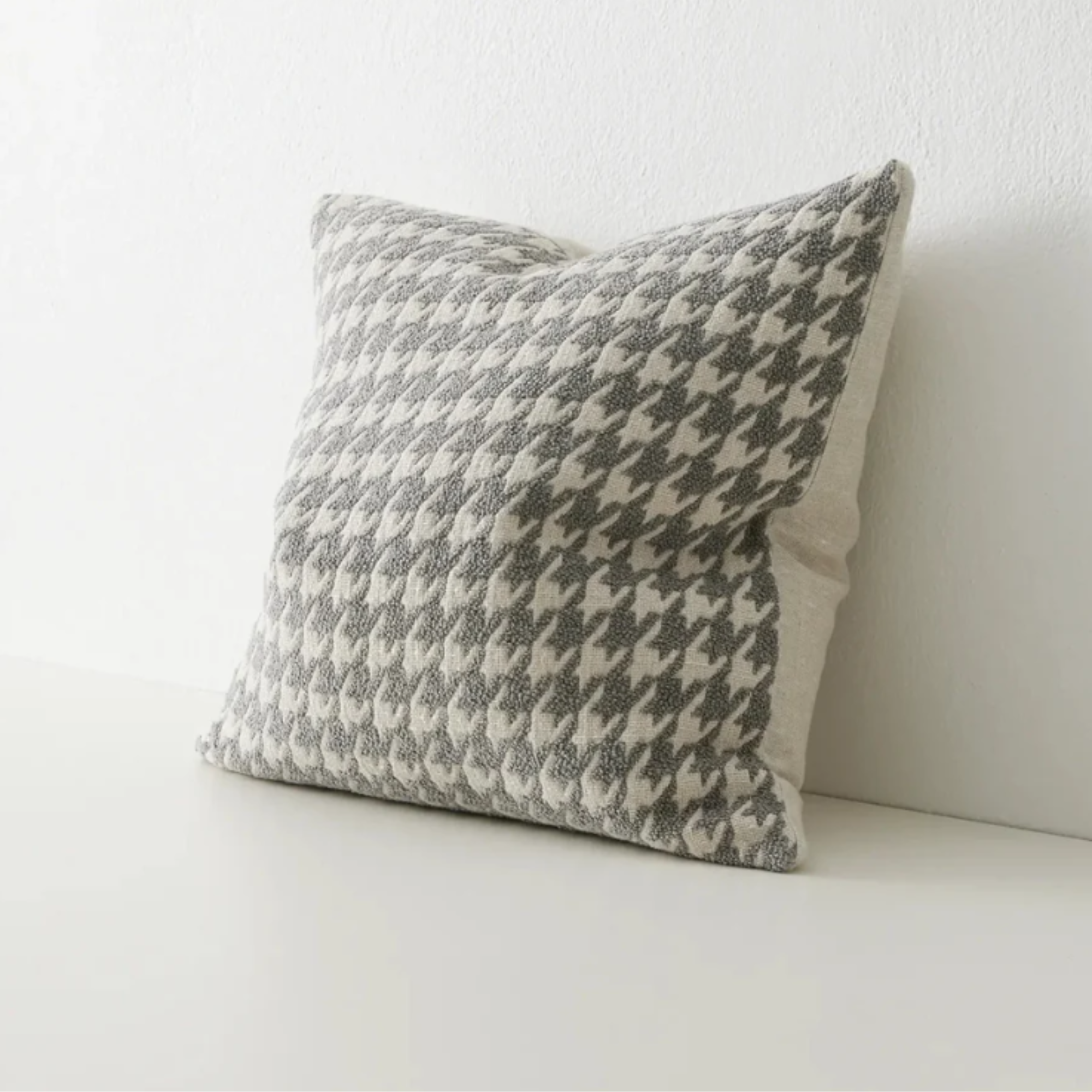 Giovanni Cushion_Colour Mist_Side On.png