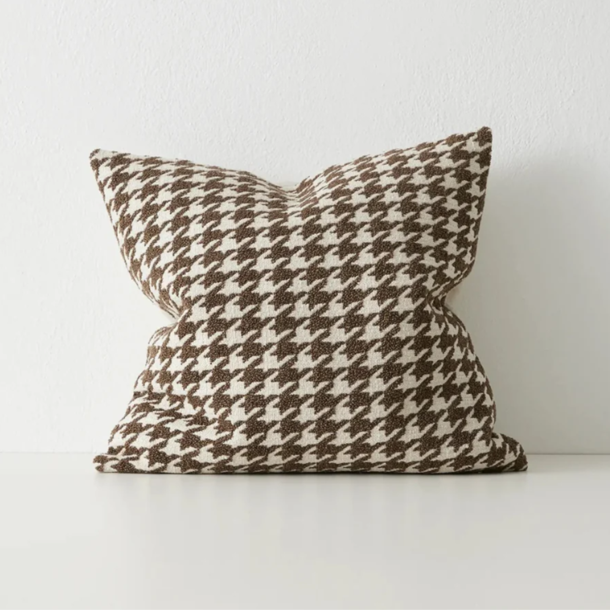 Giovanni Cushion_Colour Cocoa.png