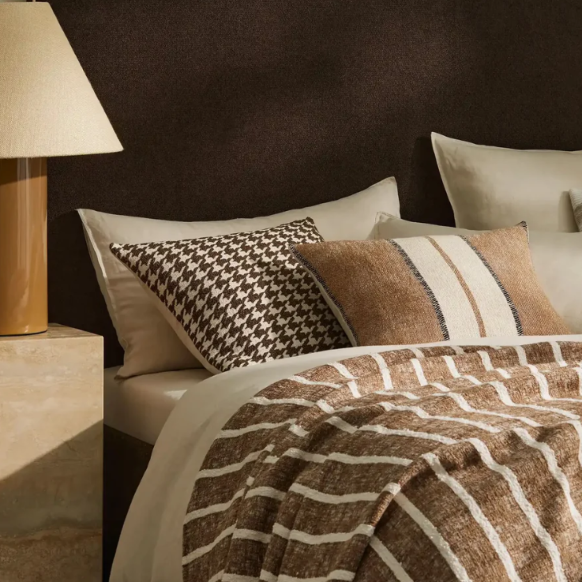 Giovanni Cushion_Colour Cocoa_Display.png