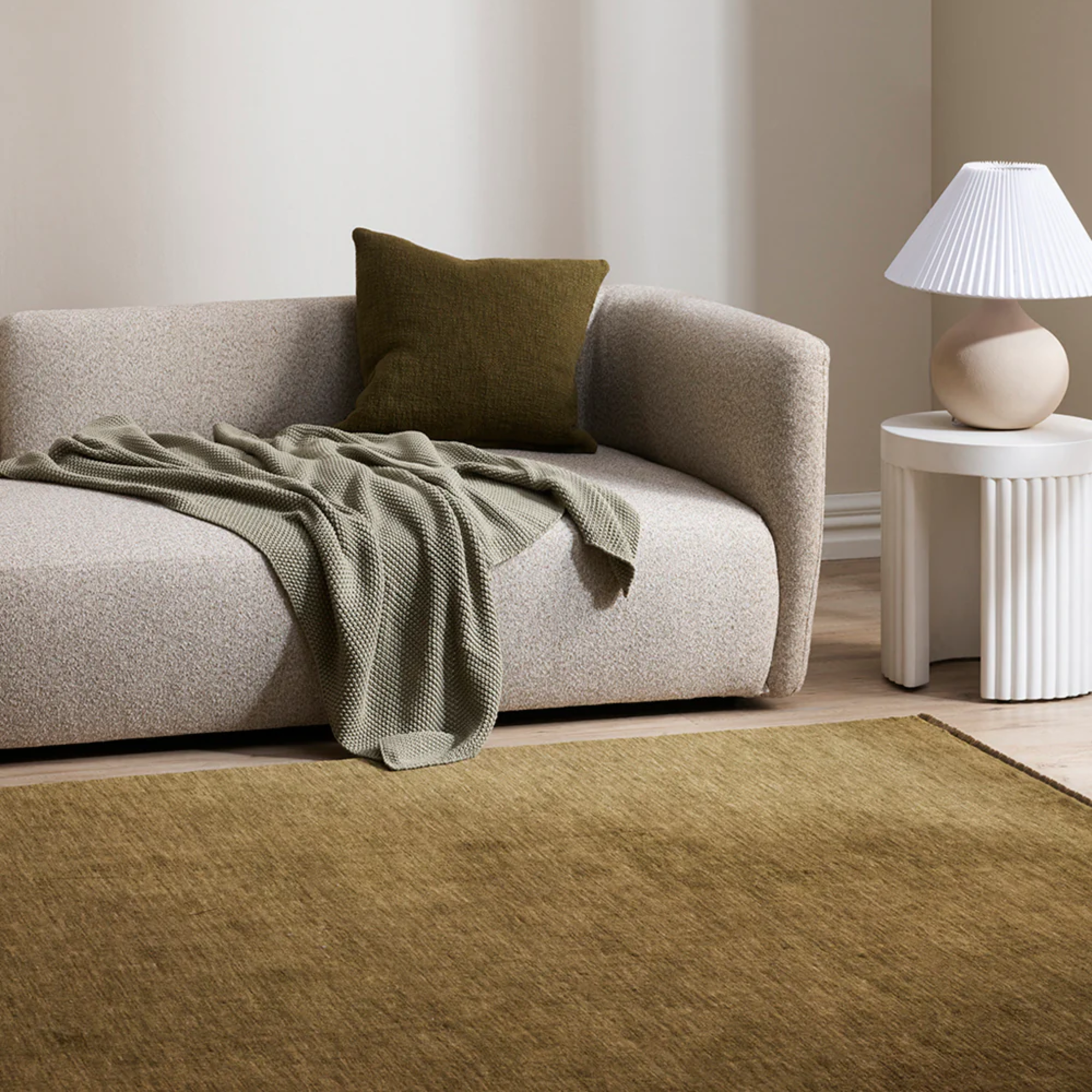 Sandringham Rug_Colour Moss_Display 2.png