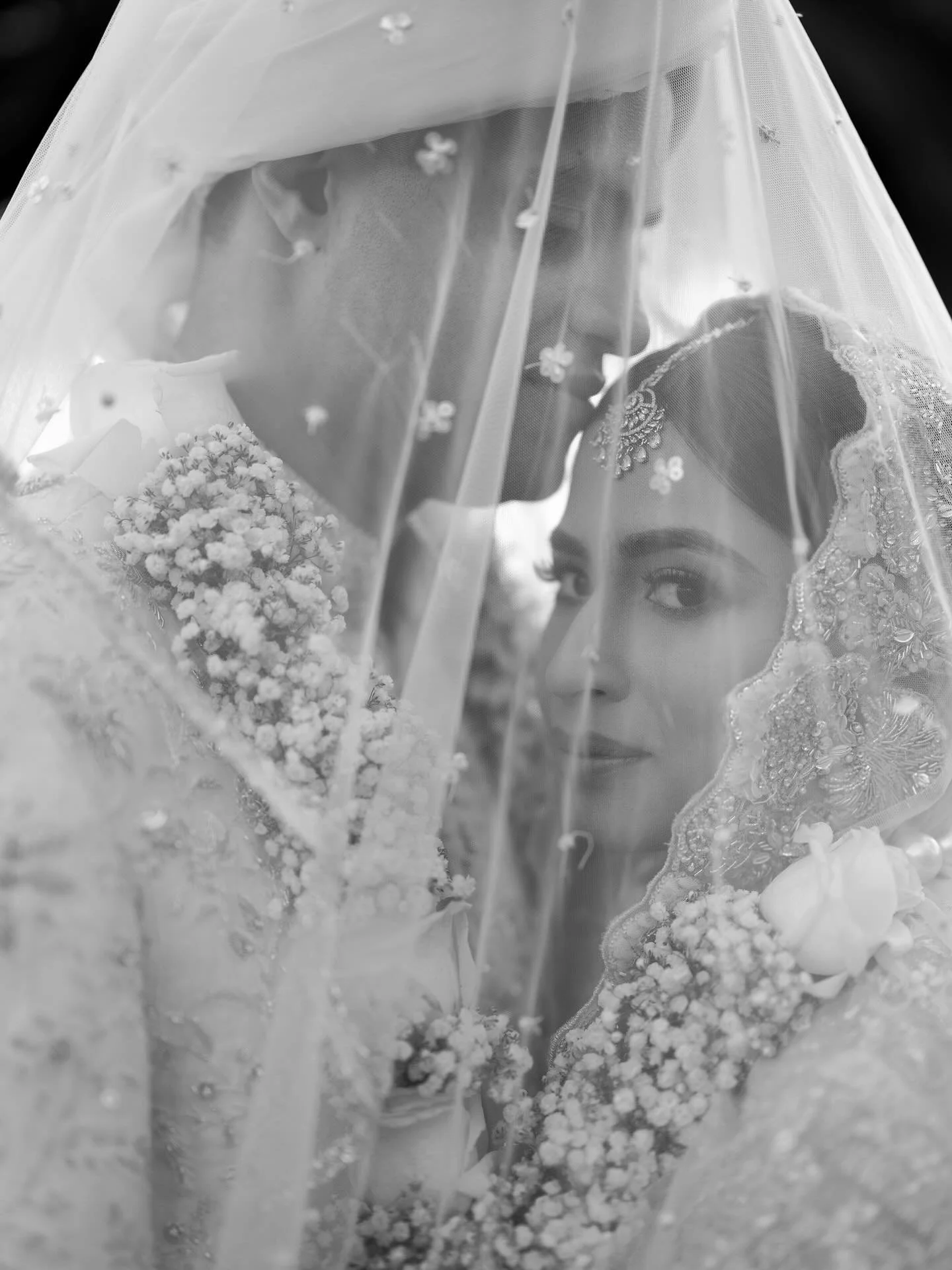 Pacific coast light! Stunning seaside nikkah in the Palisades. Previously featured in @martha_weddings 

@lamia.sc @abdullahnawaz @belairbayclub @danforthneal @btsweddingsbyash @dolledupbylulu @secondsong_official @featurebooth_official @flowerallie 