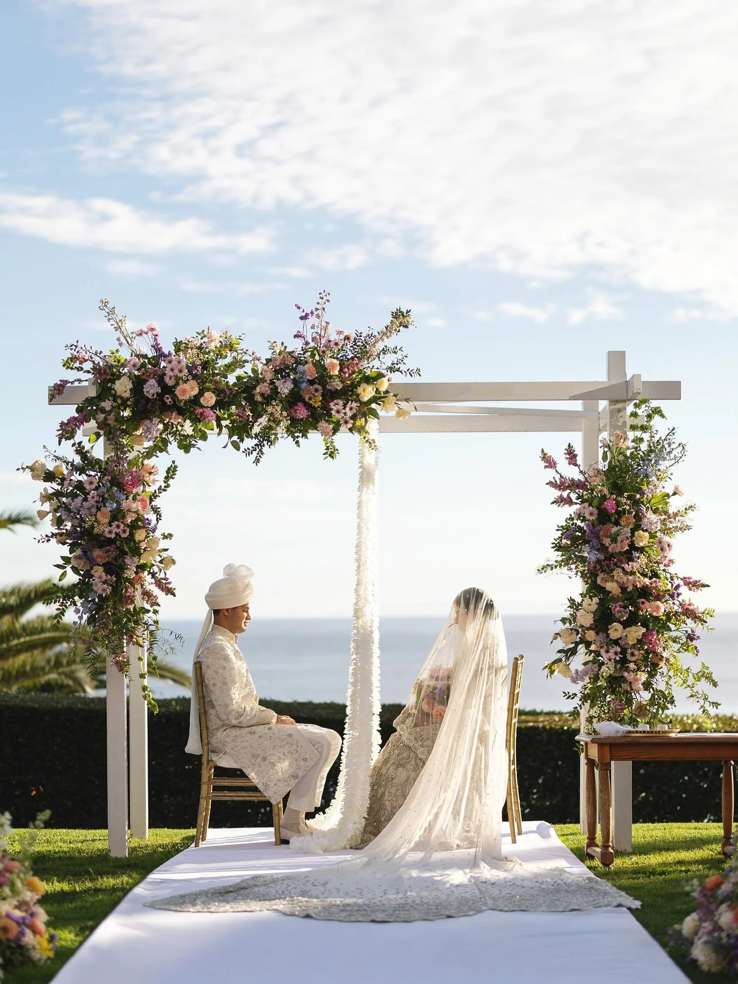 Seaside nikkah on the Pacific coast.

@martha_weddings @belairbayclub @btsweddingsbyash @dolledupbylulu @secondsong_official @featureboothphoto @flowerallie @thejuseclub