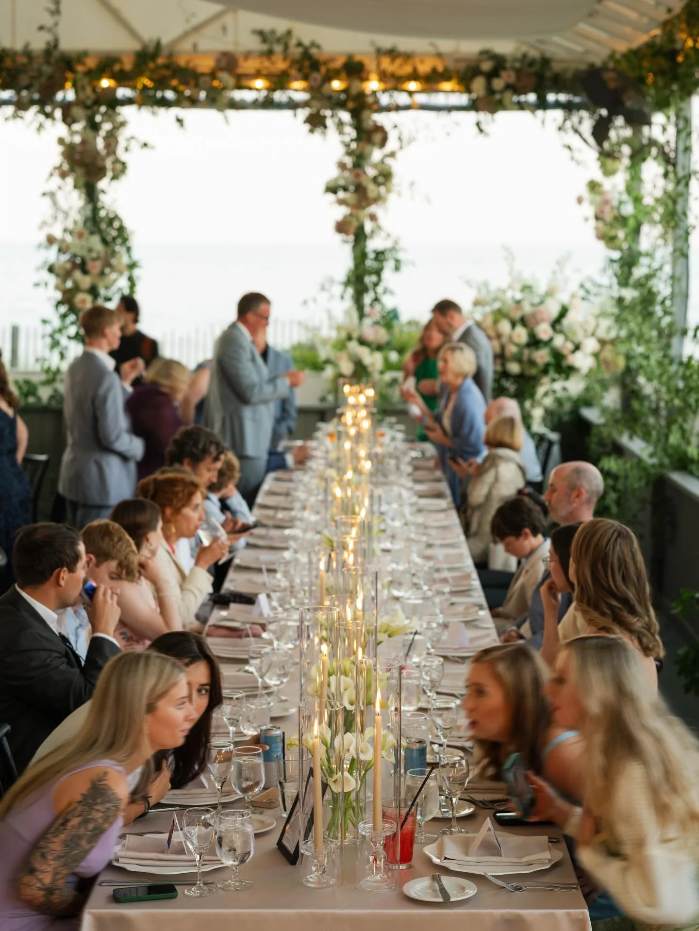 Capturing guests enjoying the experience of a wedding weekend is always a highlight! A wonderful candid moment from a Cape Cod celebration this past summer.

@jessicahennesseyweddings @theclubatnewseabury @stoneblossom @danforthneal @jonnyhavens @myb