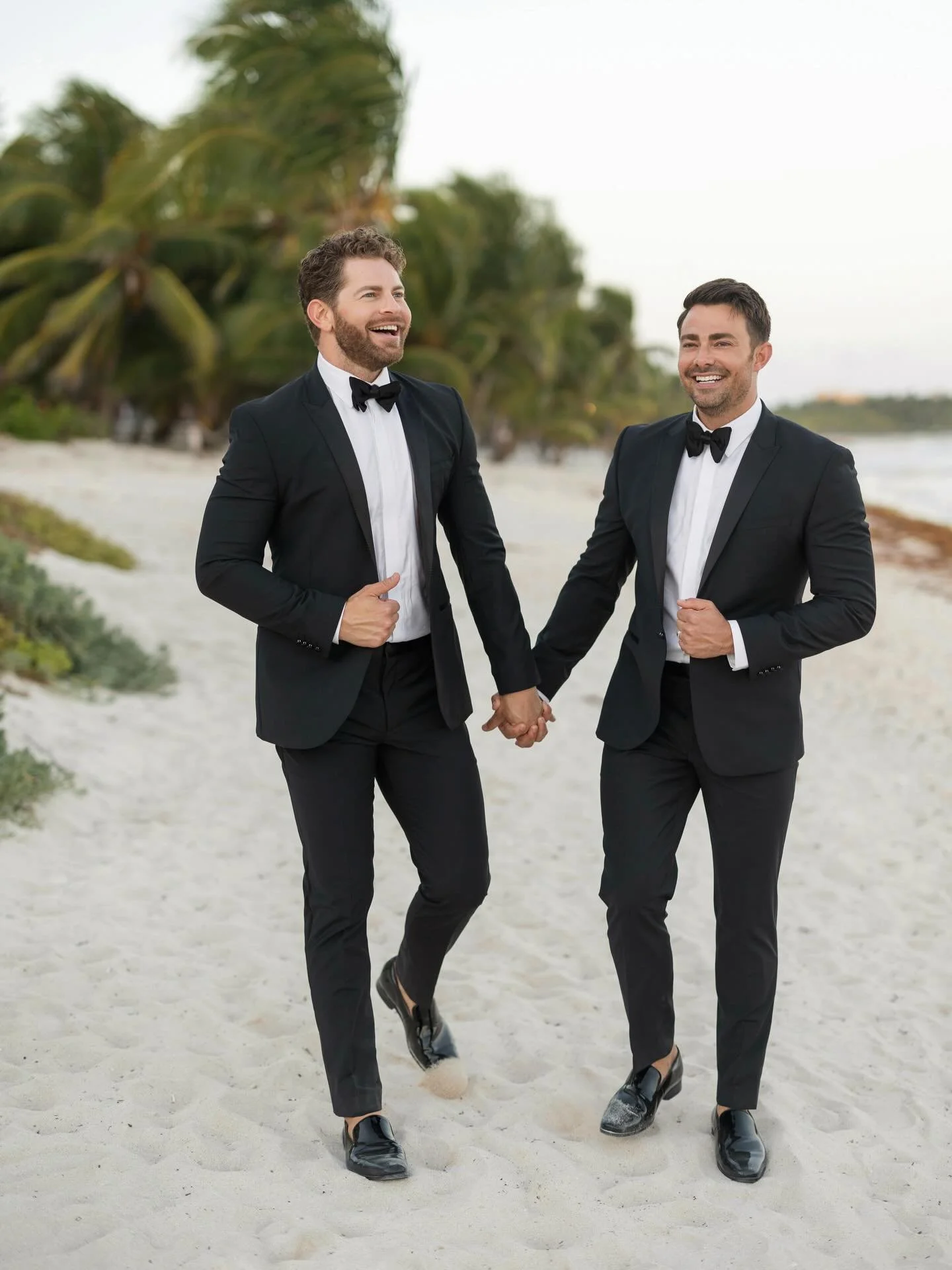Happy anniversary to @jonathandbennett and @jaymesv. An unforgettable celebration unlike any other. Still get the feels all over again every time we see these images. Hugs to the grooms!

PHOTO @danforthneal of @forma_mgmt
VIDEO @kellybalch @hunter_h