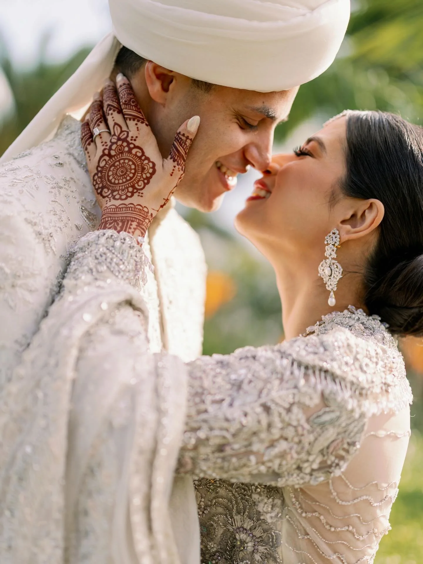 Colorful, coastal, multi-cultural celebration

@danforthneal @forma_mgmt @belairbayclub @btsweddingsbyash @dolledupbylulu @secondsong_official @featurebooth_official @flowerallie @thejuseclub