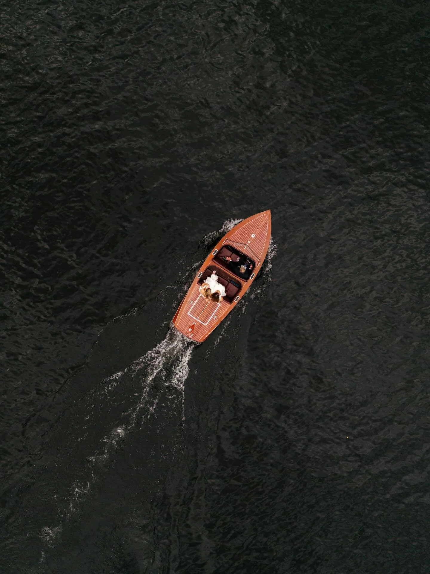 Taking the grand entrance to a whole new level!

@hummingbirdwed @danforthneal @labonnemaison @stopgolove @daniwagenerbeauty @peakeventservices @soulofbostonband @allioopsflowers @kadeemarentals
@minted @mintedweddings