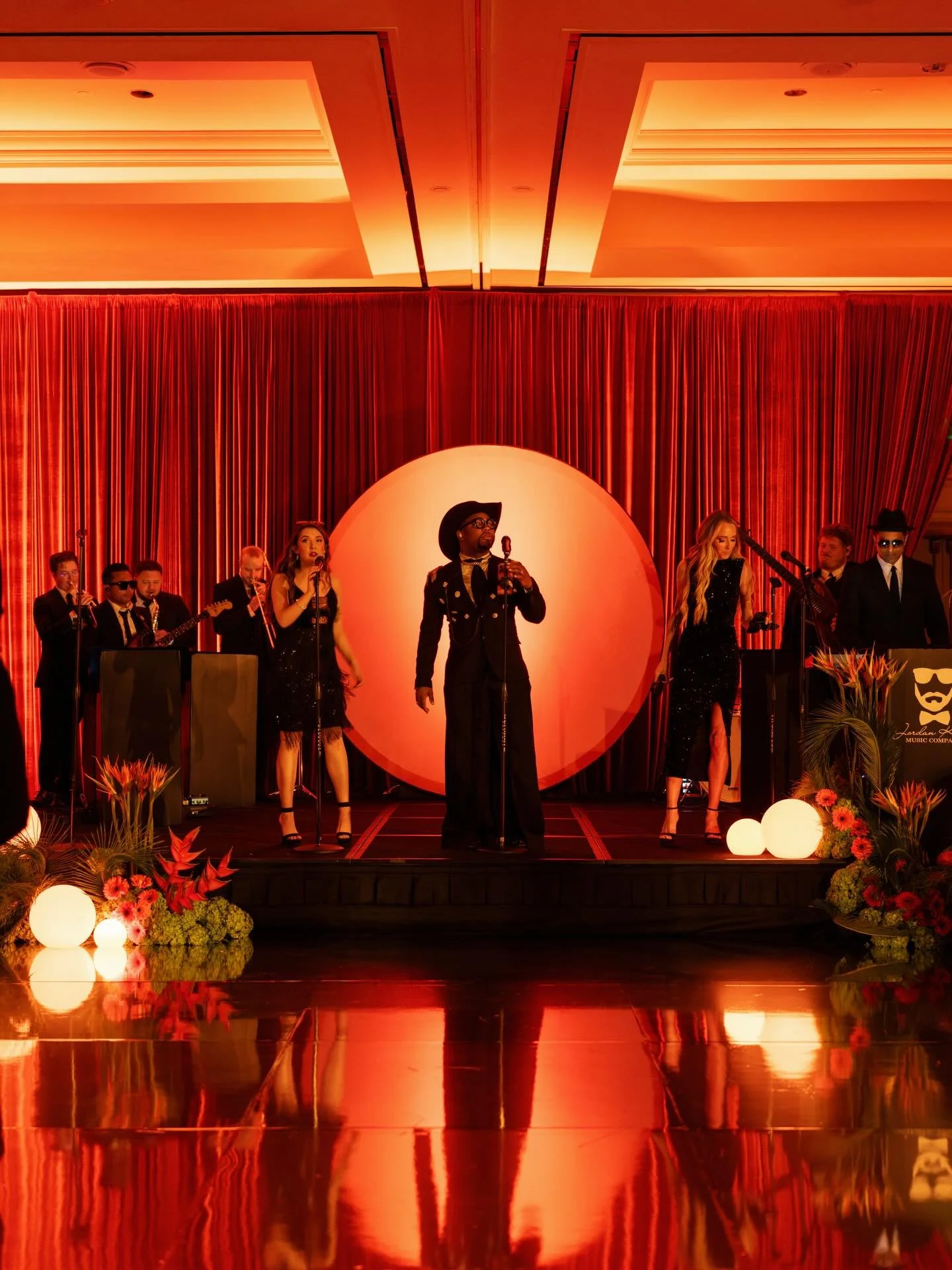 Inspired by west coast sunsets and Japanese minimalism, the @forma_mgmt x @regentsantamonica dinner was a spectacular evening of connection! Hats off to @alisonroseevents for designing a series of immersive spaces that brought the guest on an intimat