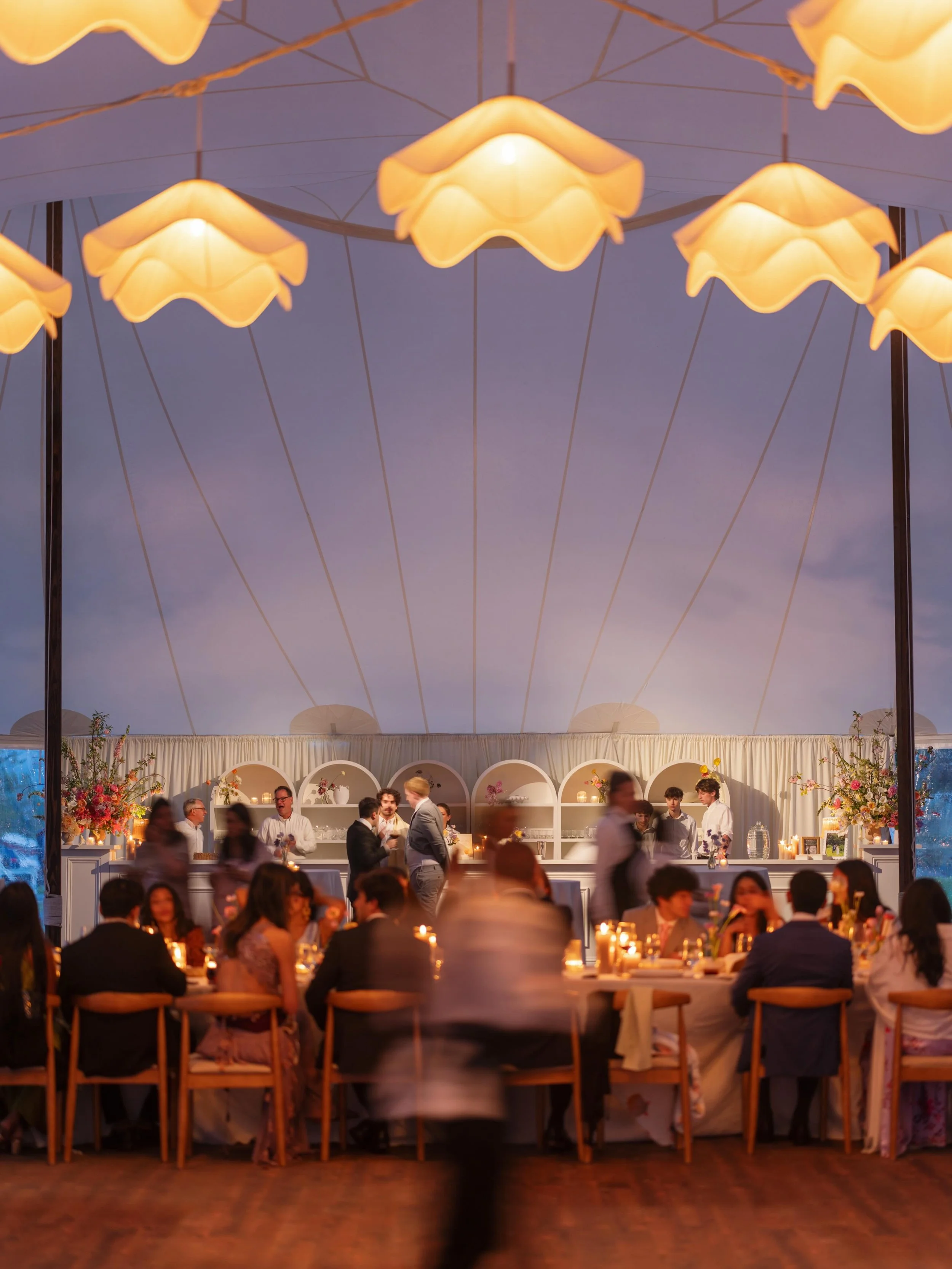A moment for these incredible, chic tented reception details paired with an unforgettable culinary experience

PLANNING &amp; DESIGN @nessmcgovernevents
VENUE @lionrockfarm
PHOTO Danforthneal of @forma_mgmt
VIDEO @colinandlakin
FLORAL &amp; DESIGN @d