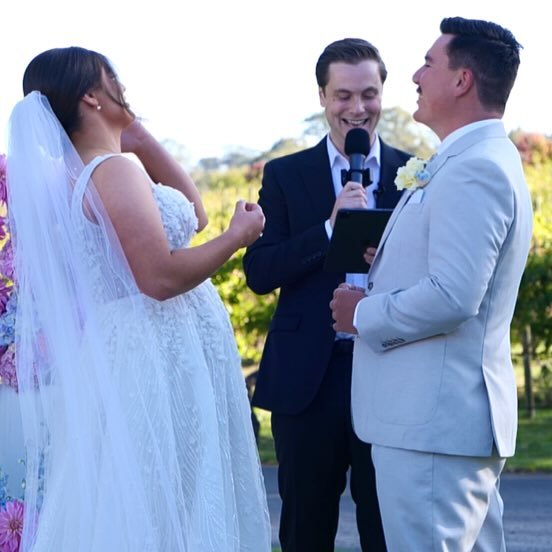 There was some good banter here 💍🤍

#HitchedByAaronRich #MelbourneWeddings
#MelbourneCelebrant #MelbourneMarriageCelebrant #MelbourneWeddingCelebrant
#VictorianWeddings #YarraValleyWeddings
#MorningtonPeninsulaWeddings
#MelbourneBride #MelbourneGro
