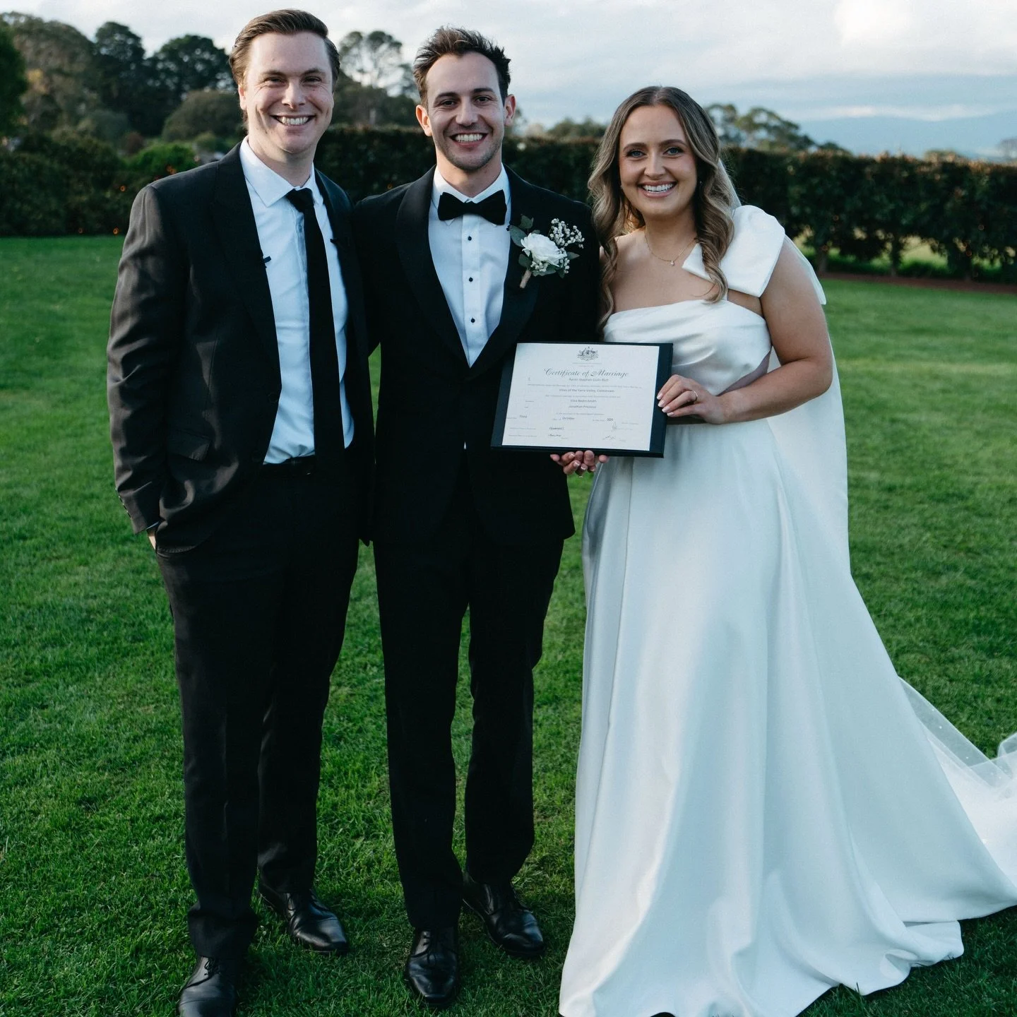 And just like that&hellip;the silly season is over. Wedding season 26&rsquo; I&rsquo;m ready 💍🤍

#HitchedByAaronRich #MelbourneWeddings 
#MarriageCelebrant #WeddingCelebrant
#MelbourneMarriageCelebrant