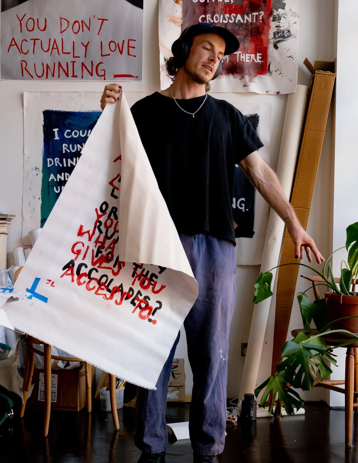 joshua-lynott-lost-luggage-sale-04531.jpg