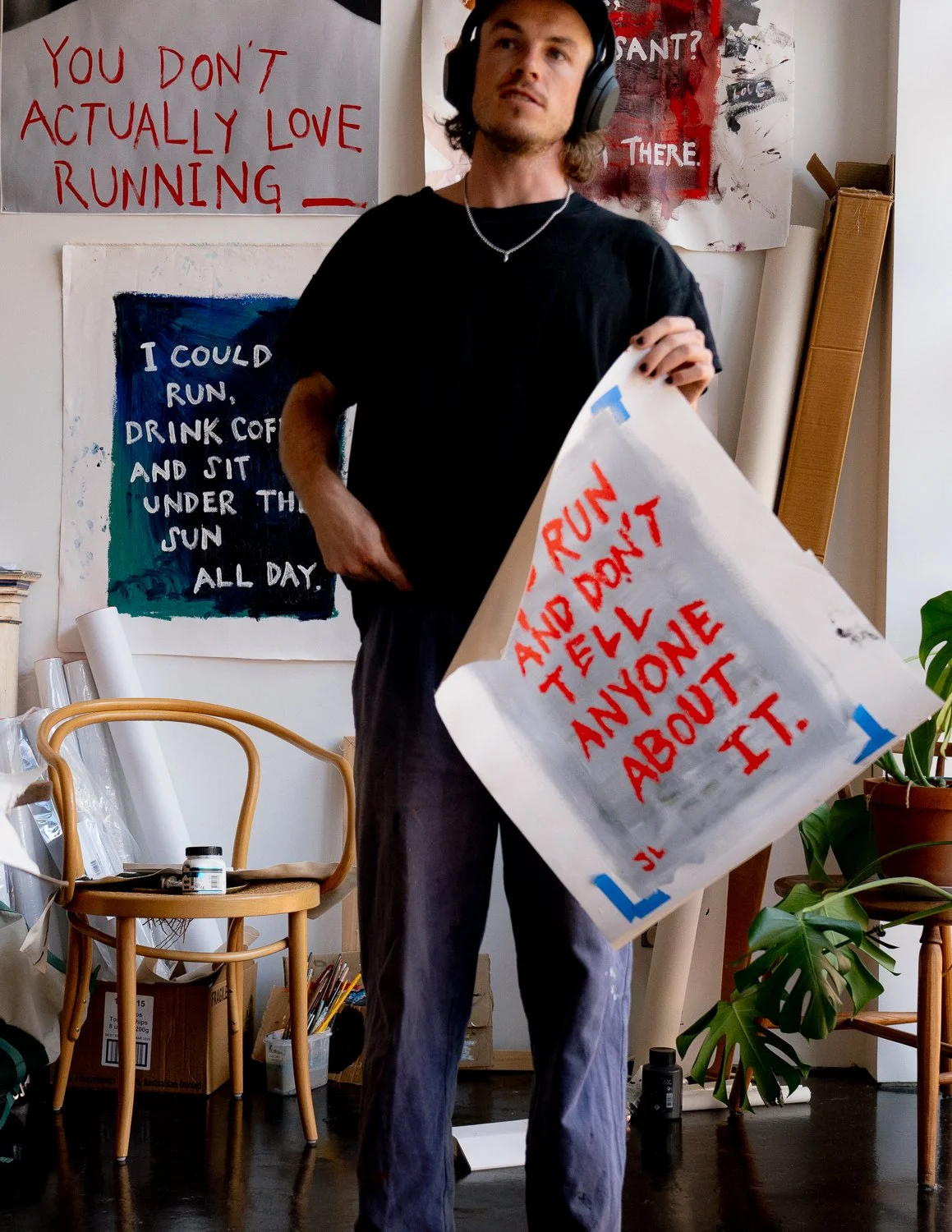 joshua-lynott-lost-luggage-sale-04501.jpg