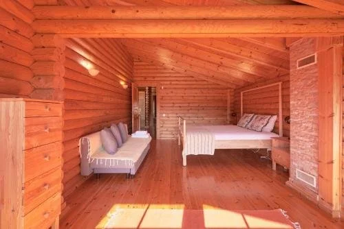 Roomy friends writing room.jpg