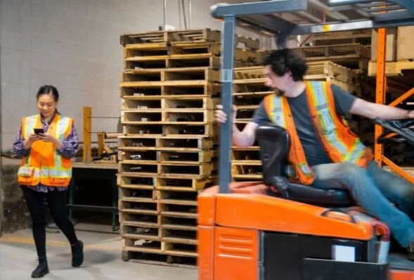 SPOTTER SAFETY AT WORK