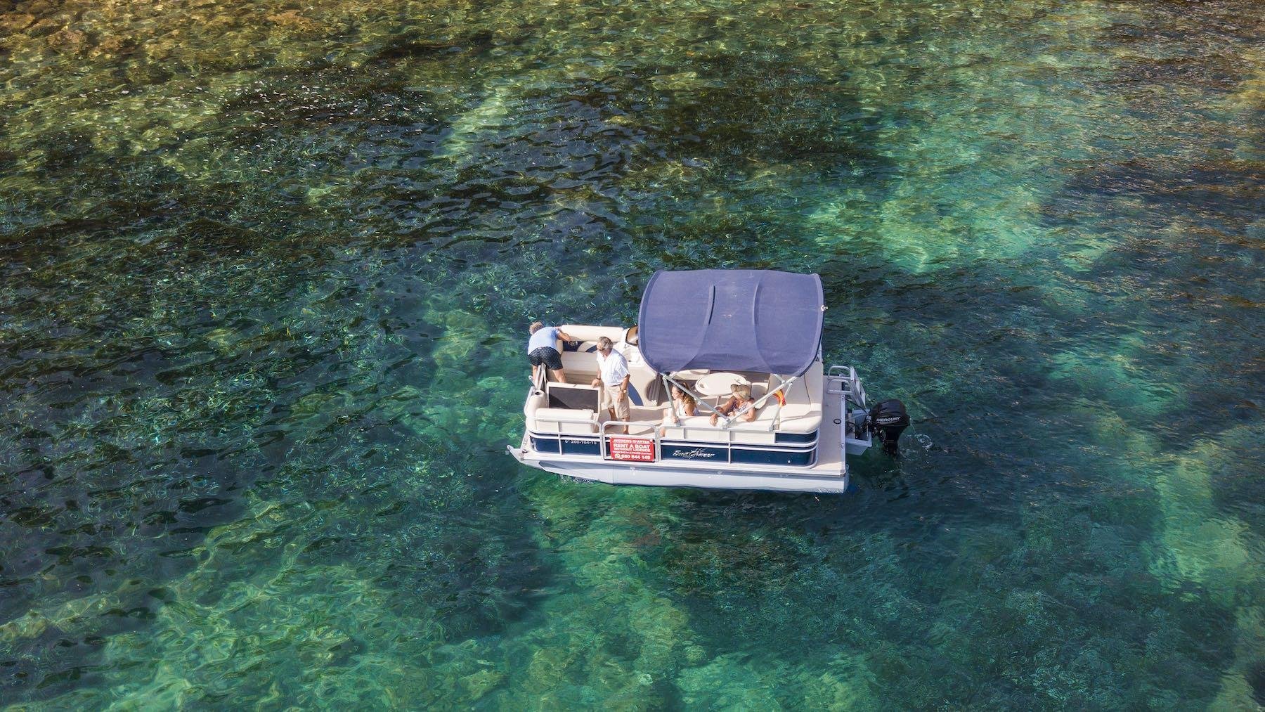 andrews_charter-barcas-calas_01.jpeg