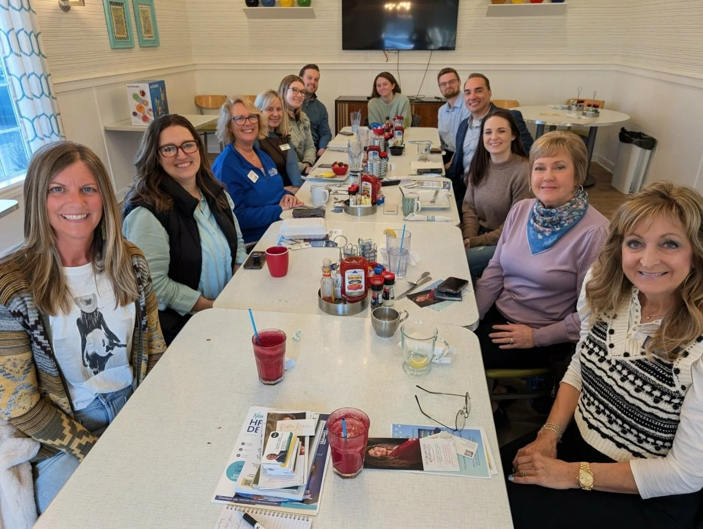 I&rsquo;ve said it before, and I&rsquo;ll say it again&hellip;

Being able to connect and sit in community with other entrepreneurs is one of my favorite things to do! Whether it&rsquo;s in a large group like this or a one on one coffee chat! 

Speak
