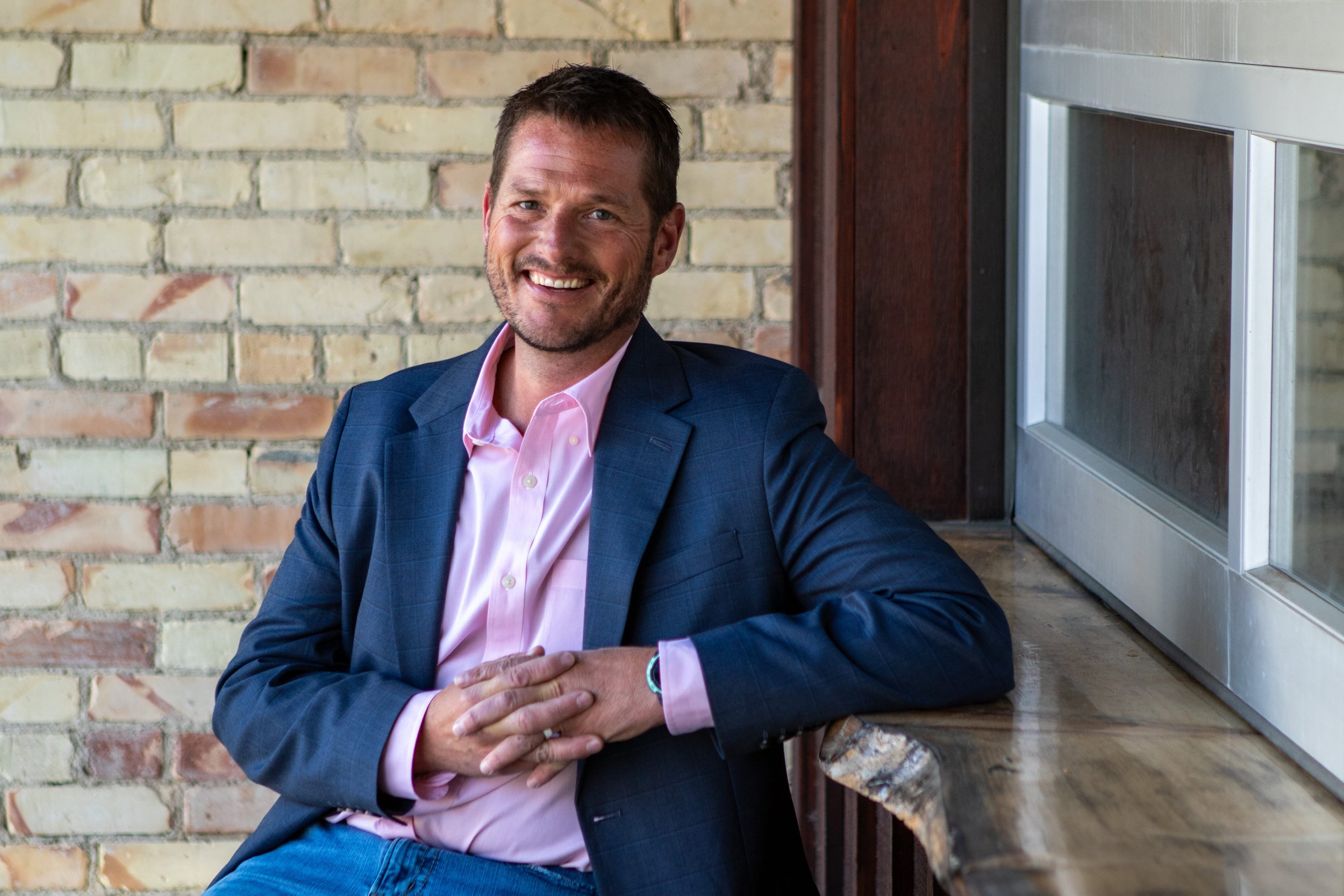 How to post about your life as a entrepreneur, while still protecting your privacy