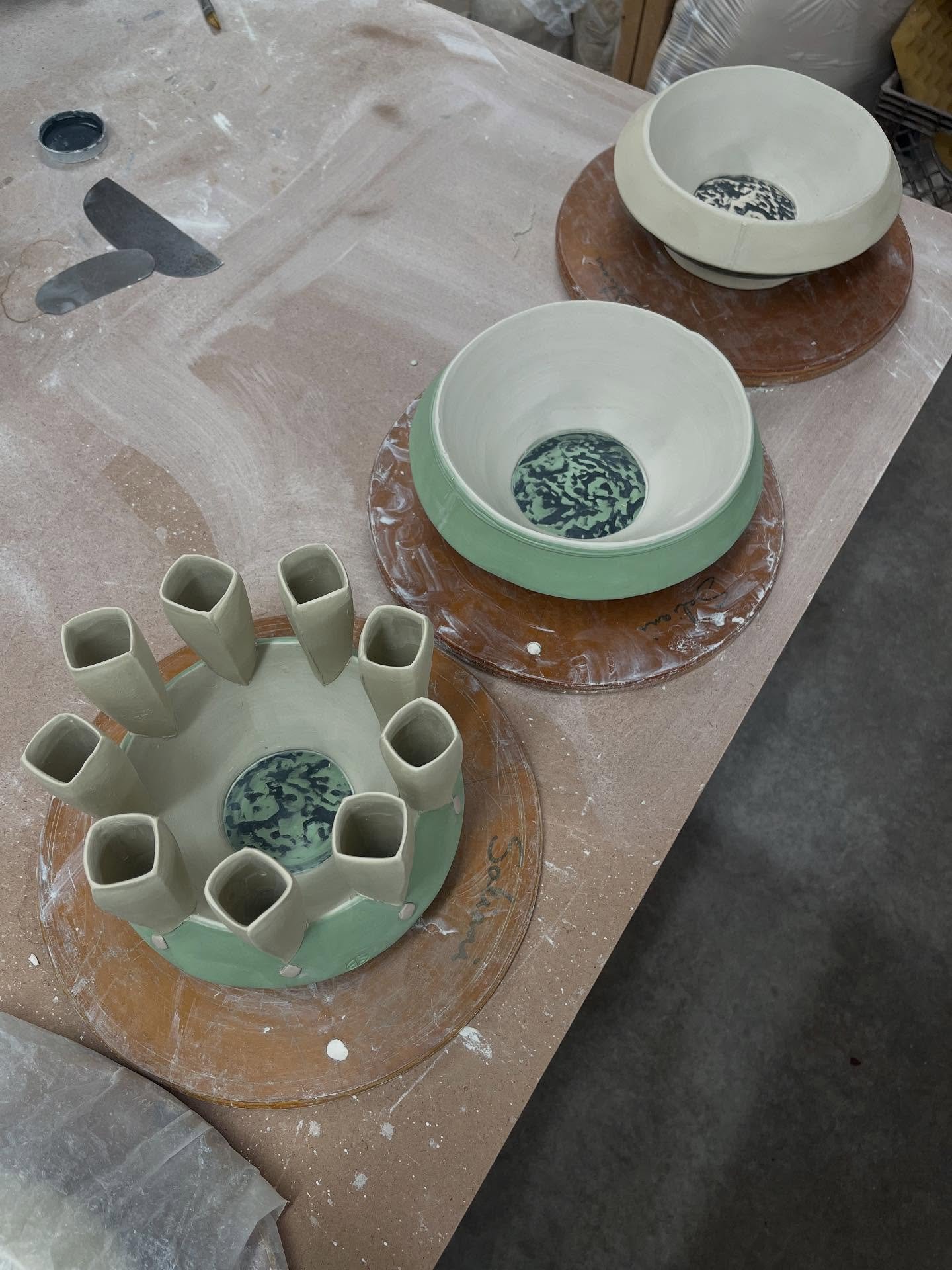 Seen in the studio just now! #slipcast #porcelain #stoneware #pottery #studentwork #vase #bowl #butter #vermont #studio #studio