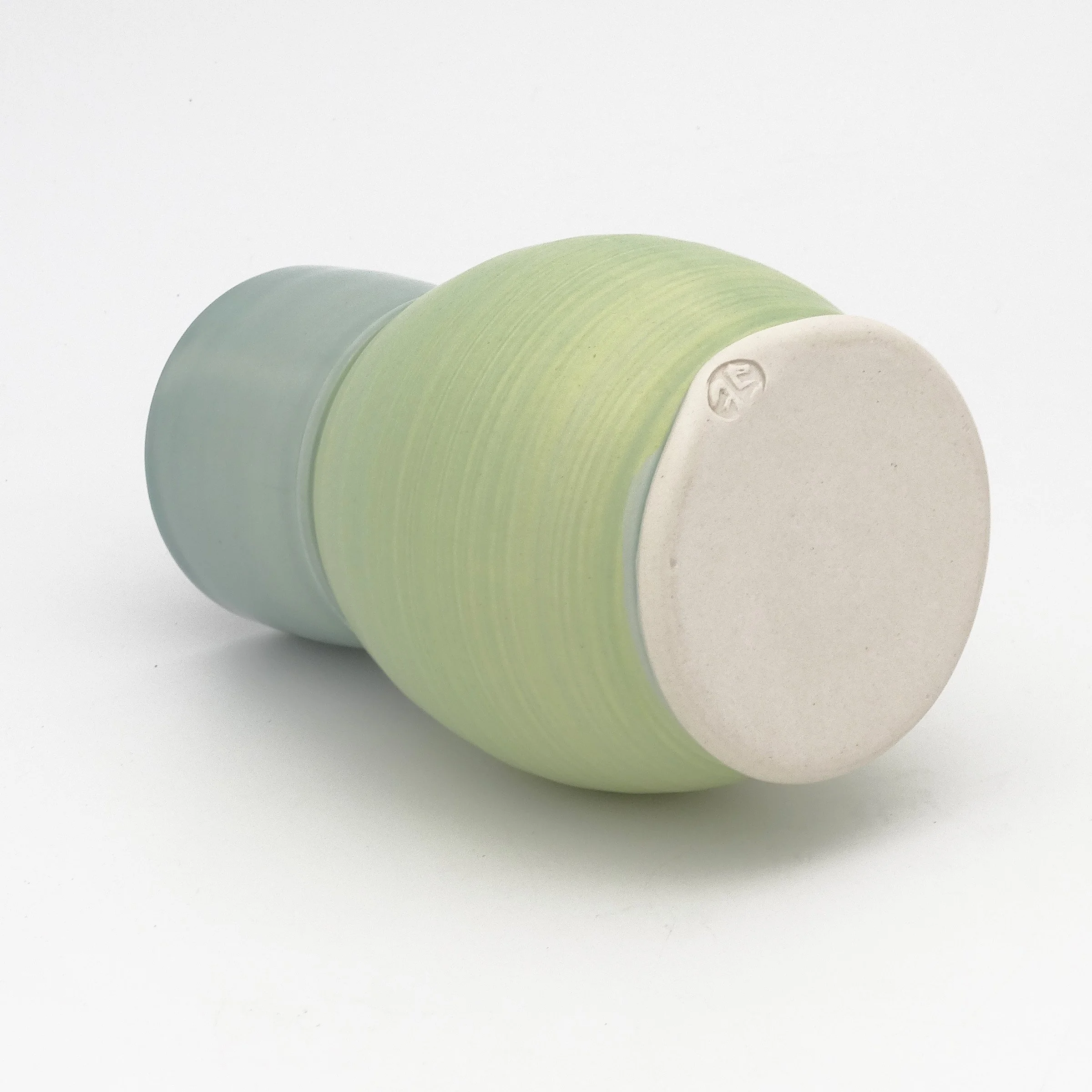 blueywllowgreentharownvase2-web.jpg