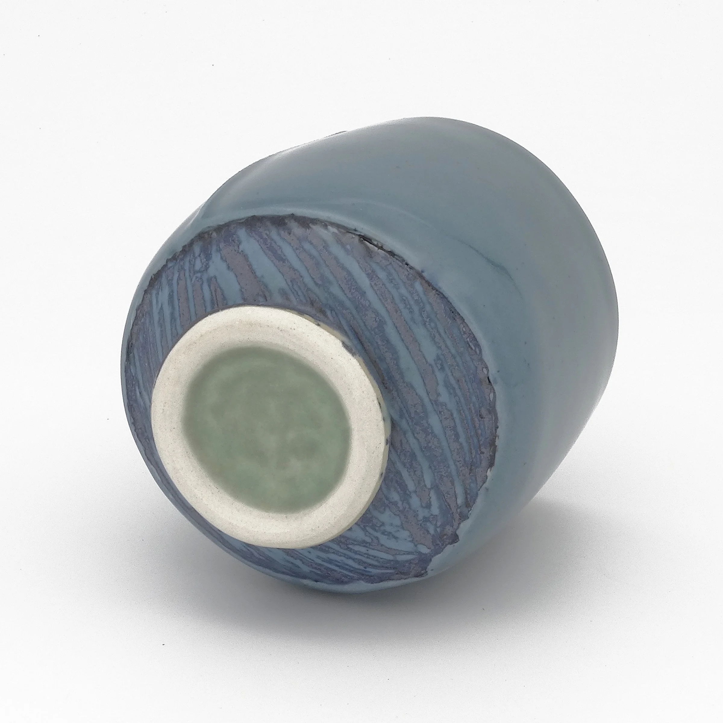 roundbluecupbottom-web.jpg