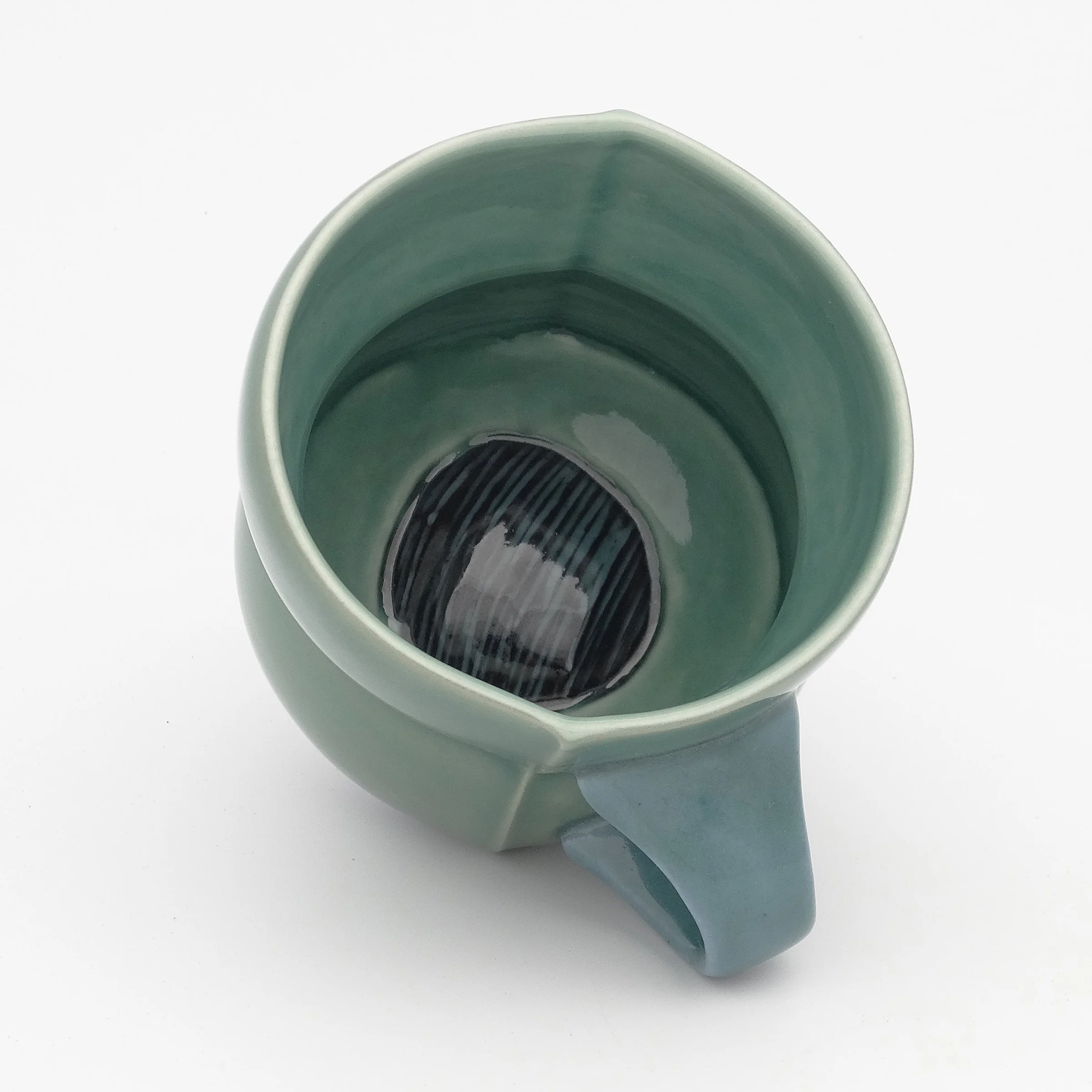 shortcurvygreenmuginside-web.jpg