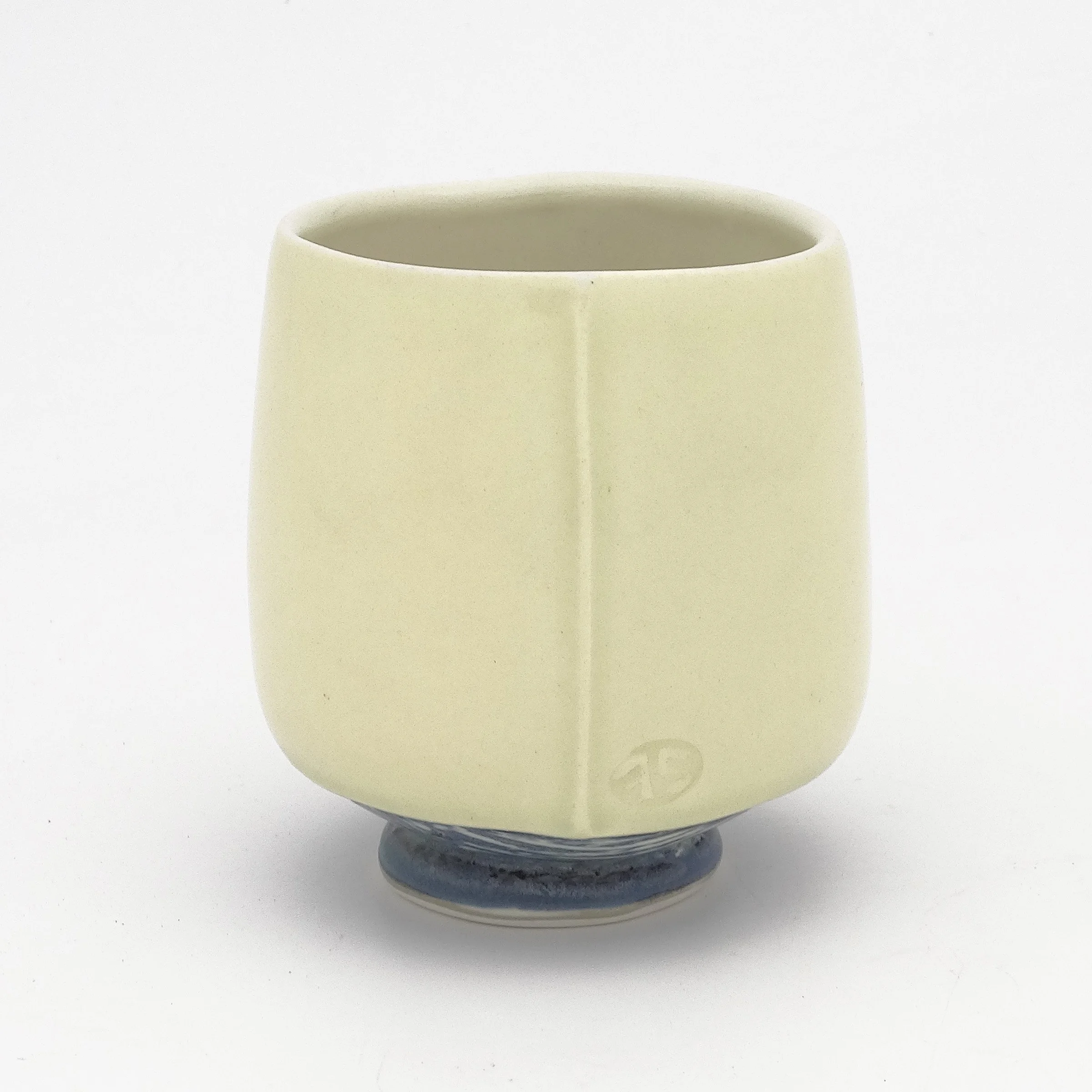 roundyellowcup-web.jpg