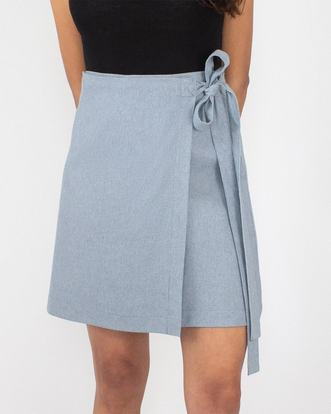 maker-wrapped-skirt-sky-blue-02m.jpg
