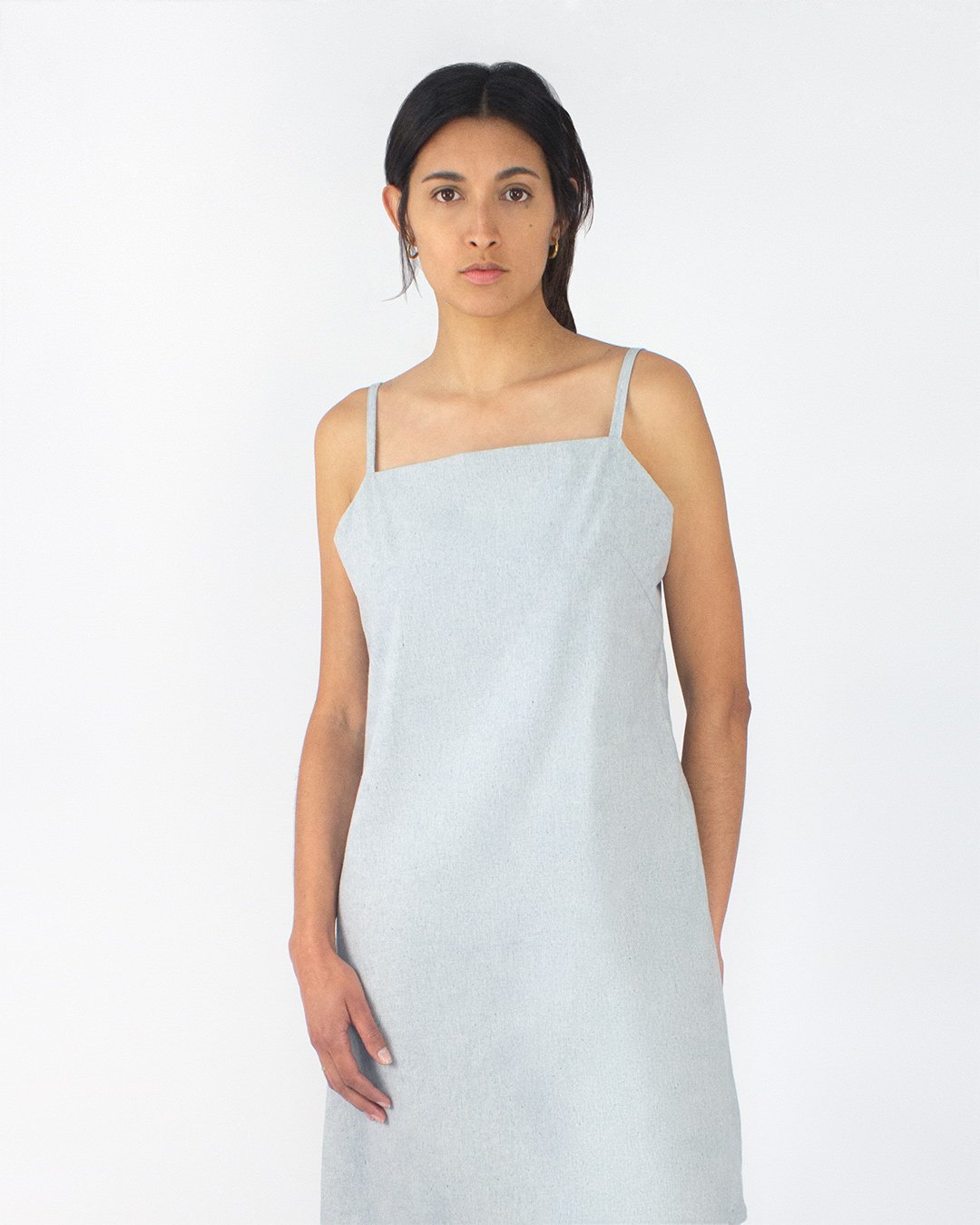 maker-medium-dress-azure-02m.jpg