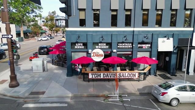 Tom Davis Saloon