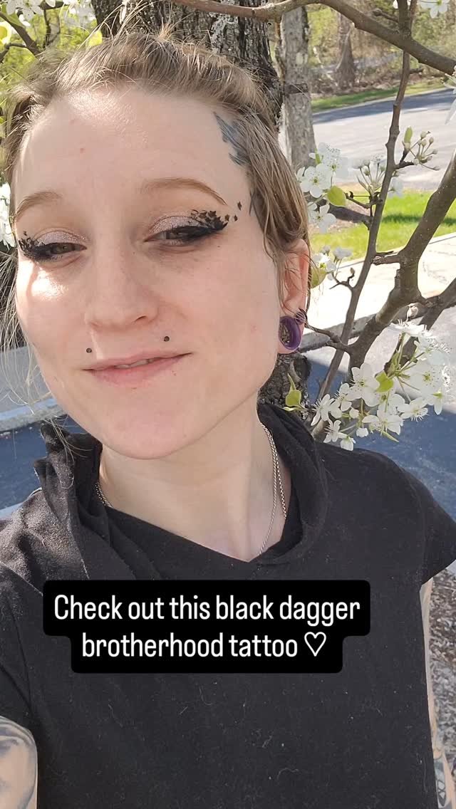 I recently had the incredible opportunity to create a tattoo inspired by my client's favorite book series, **The Black Dagger Brotherhood**. This design was based on their beloved character and drew inspiration from their first signed copy of the boo