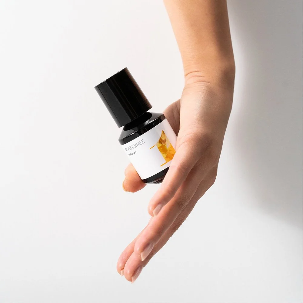 1-SERUM InHand.jpg