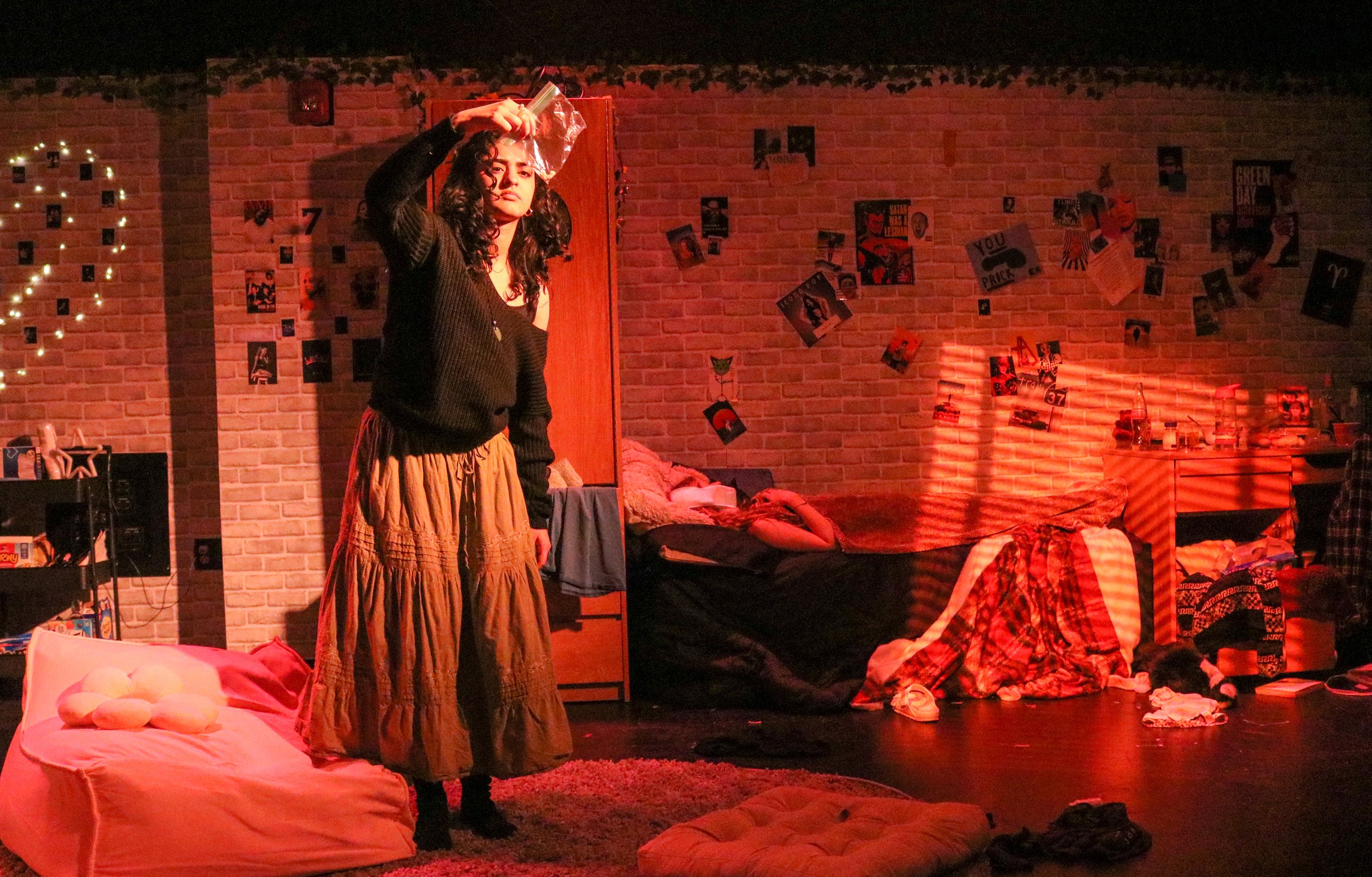 Isan Gharajeh as Winnie.