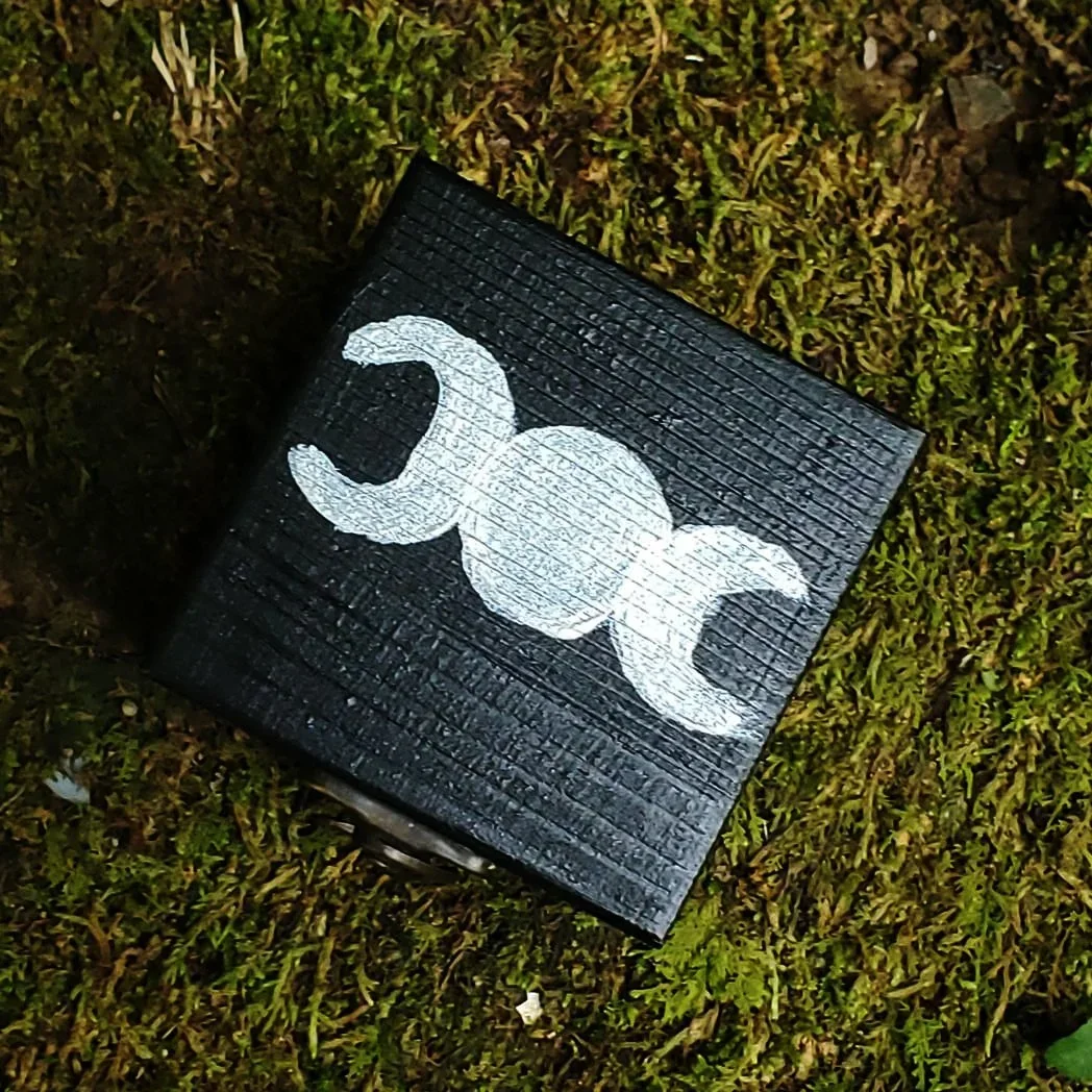 Hand-painted mirror manifestation box for intentions, petitions, spellwork, mirror magic, self-love, protection, shadow work, sigils, charms, and spiritual keepsakes.