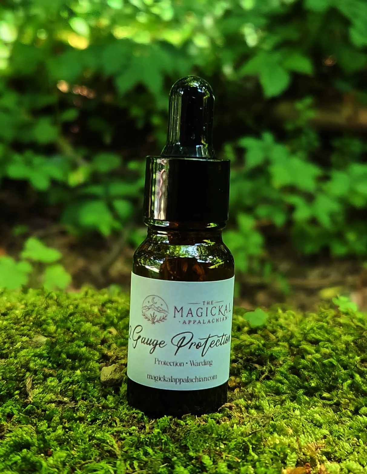 A strong spiritual protection and warding oil crafted for home protection, boundaries, thresholds, candle work, and spiritual defense.