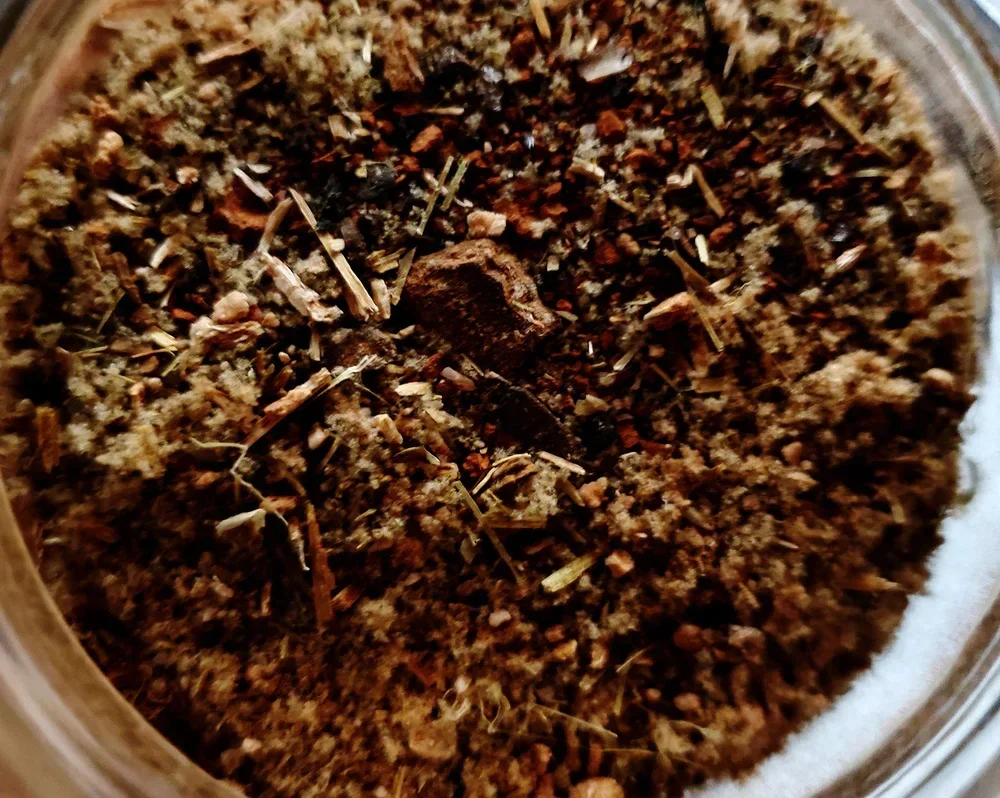 Traditional Goofer Dust folk magic powder for crossing work, mirror boxes, poppets, and banishing rituals