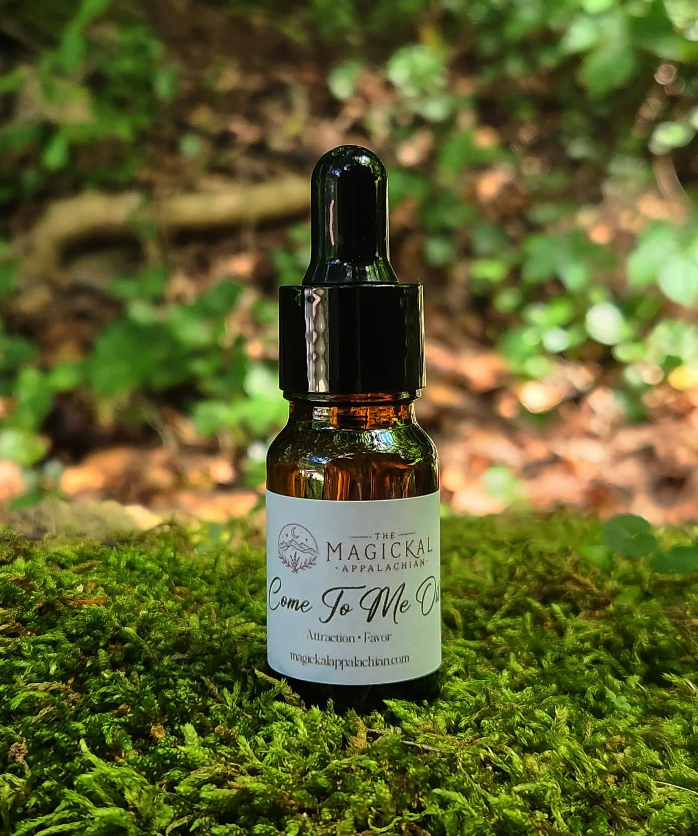 A traditional attraction and favor oil crafted to draw attention, goodwill, opportunity, charm, customers, and romantic interest.